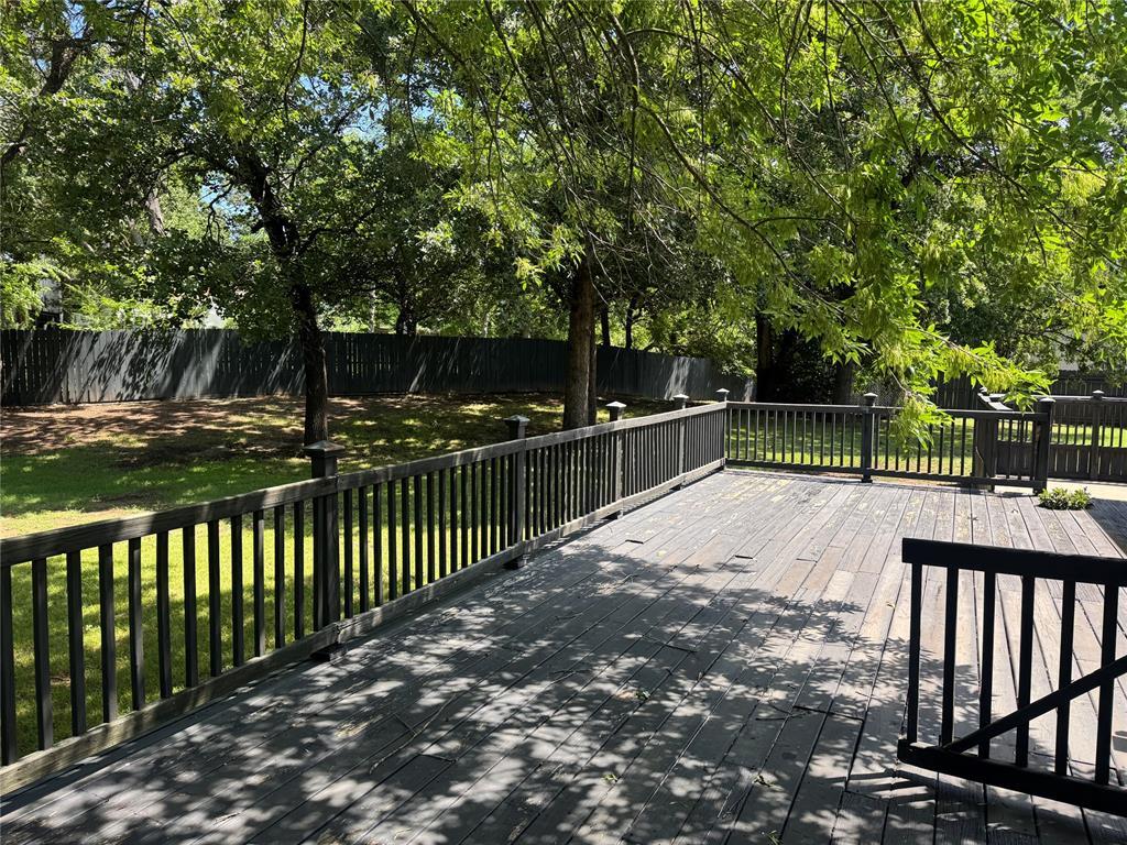 2449 Whispering Oak Drive Property Photo 40