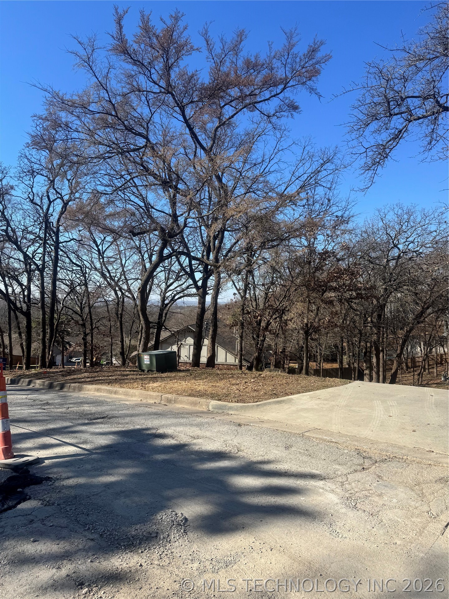 S Urbana Avenue Property Photo 3