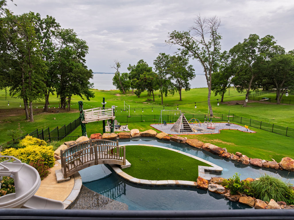 8523 Lake View Drive Property Photo 7