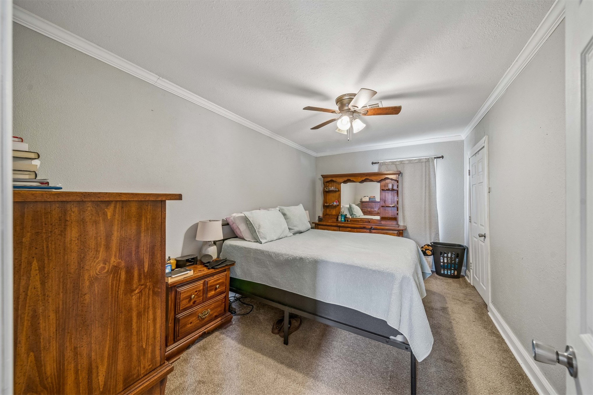 712 N Seminole Avenue Property Photo 14