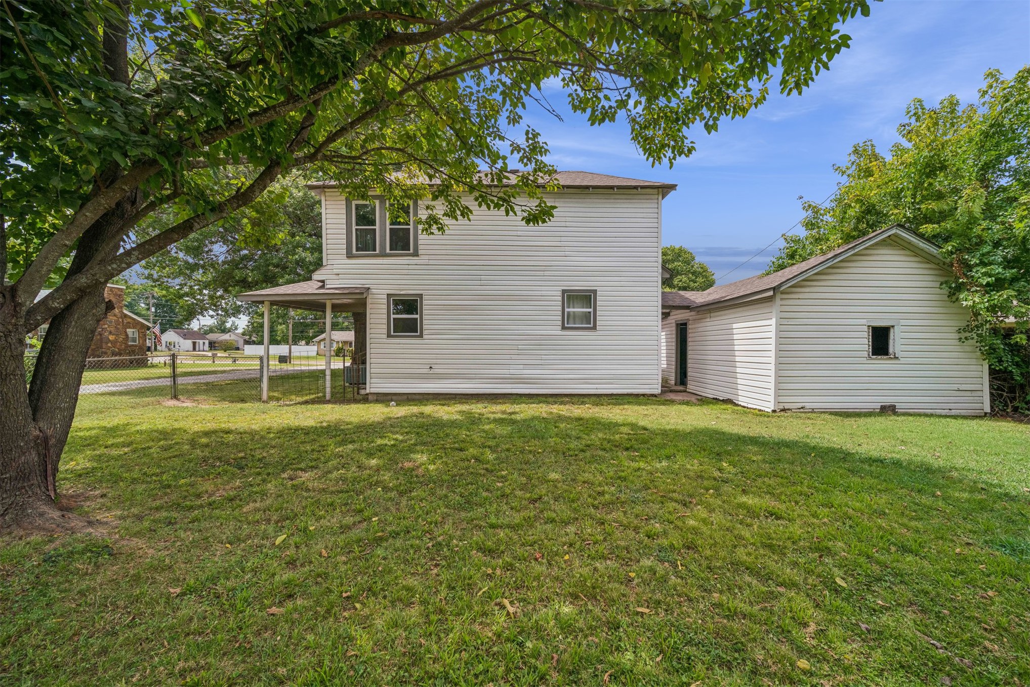 712 N Seminole Avenue Property Photo 22