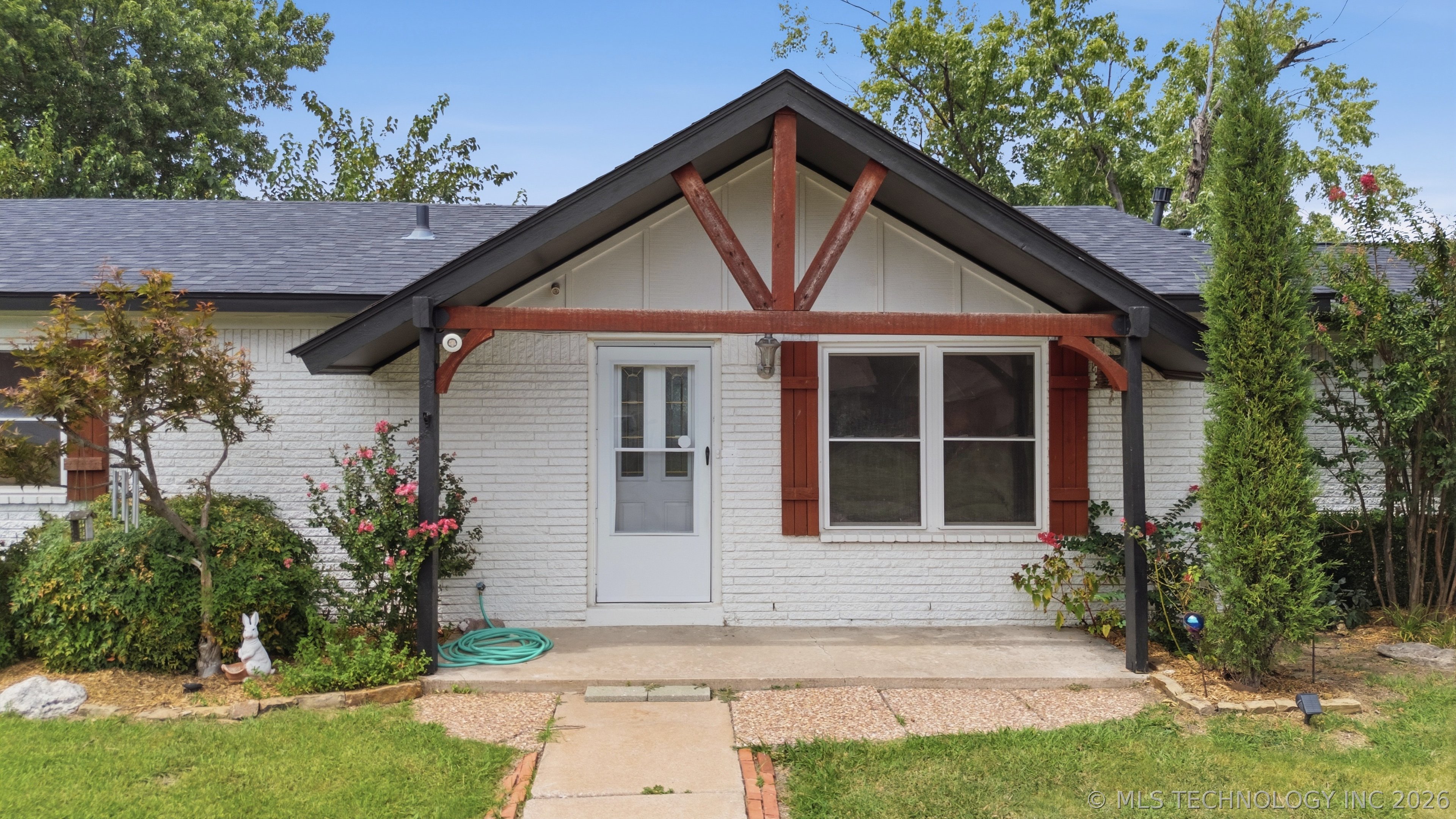 12019 E 37th Street Property Photo 3