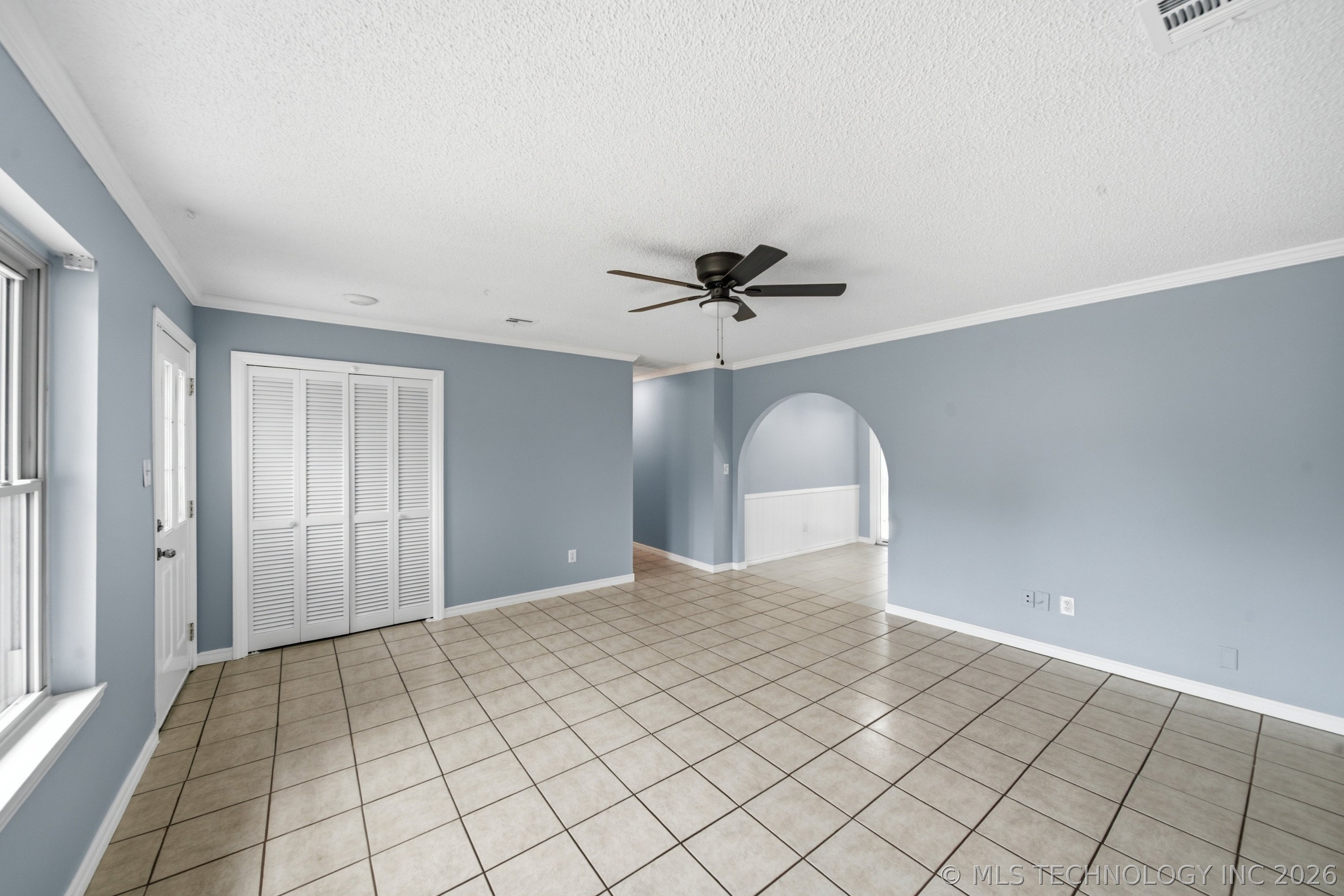 12019 E 37th Street Property Photo 7