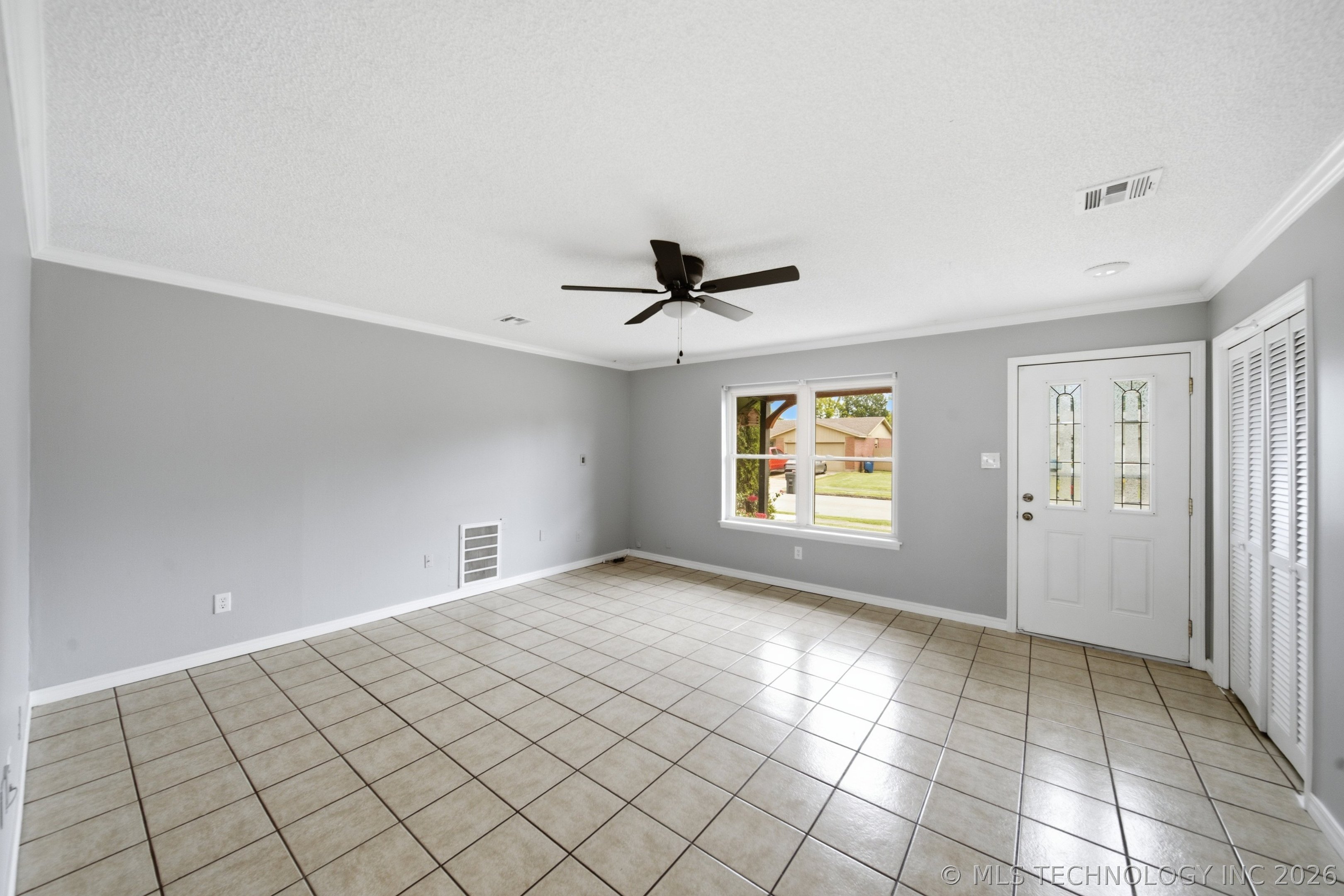 12019 E 37th Street Property Photo 8