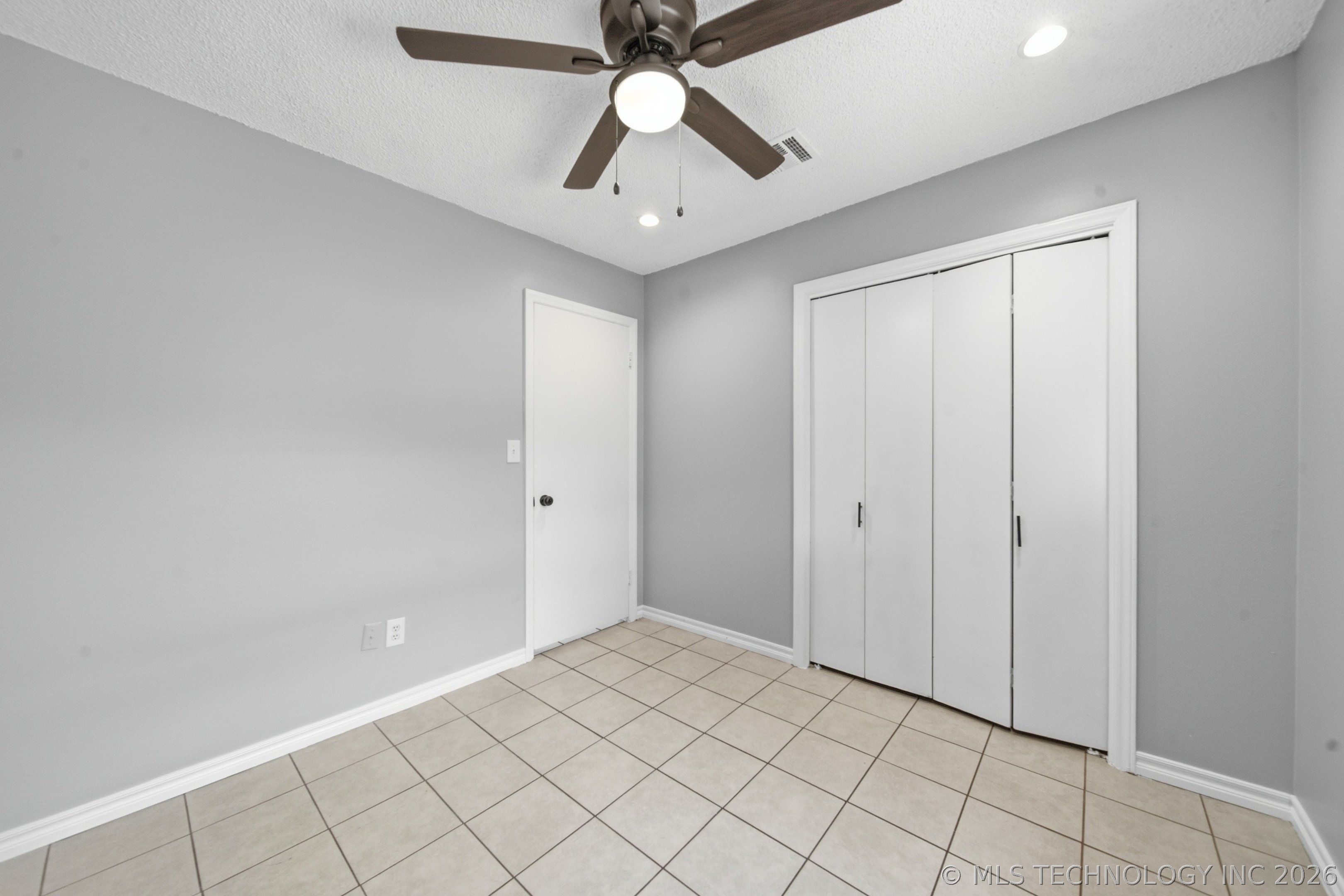 12019 E 37th Street Property Photo 19