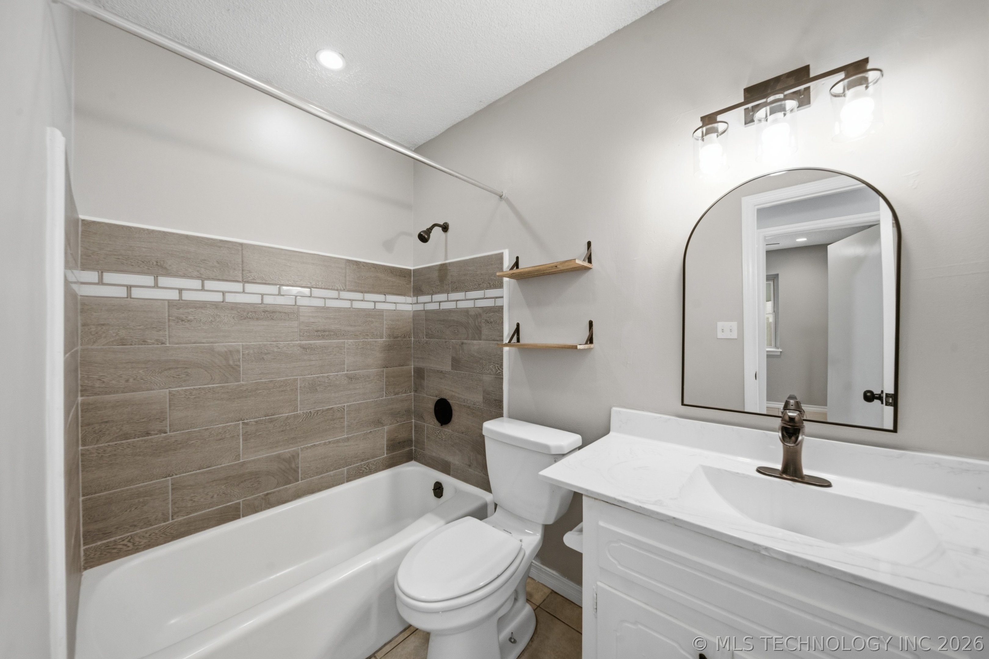 12019 E 37th Street Property Photo 20