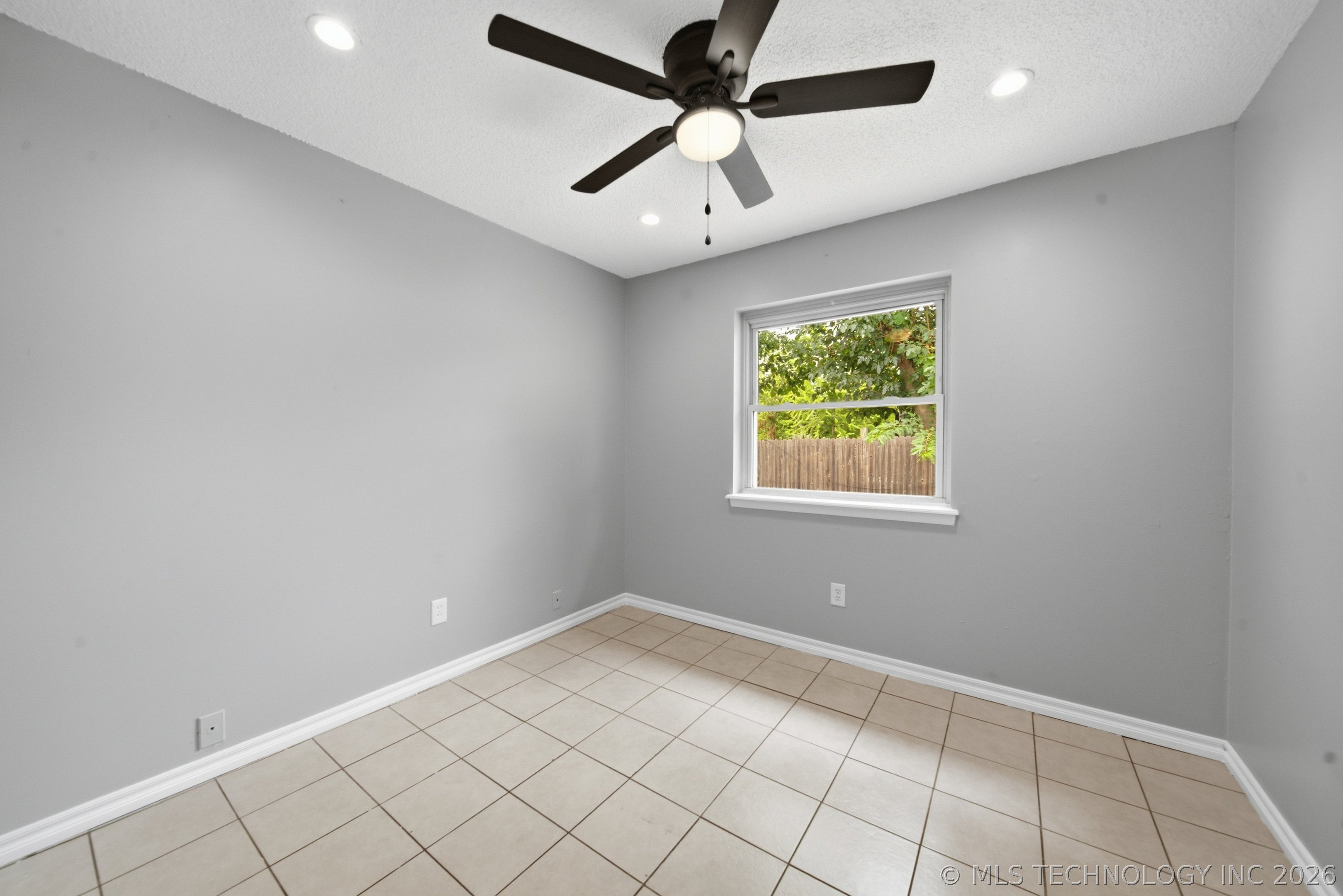 12019 E 37th Street Property Photo 23
