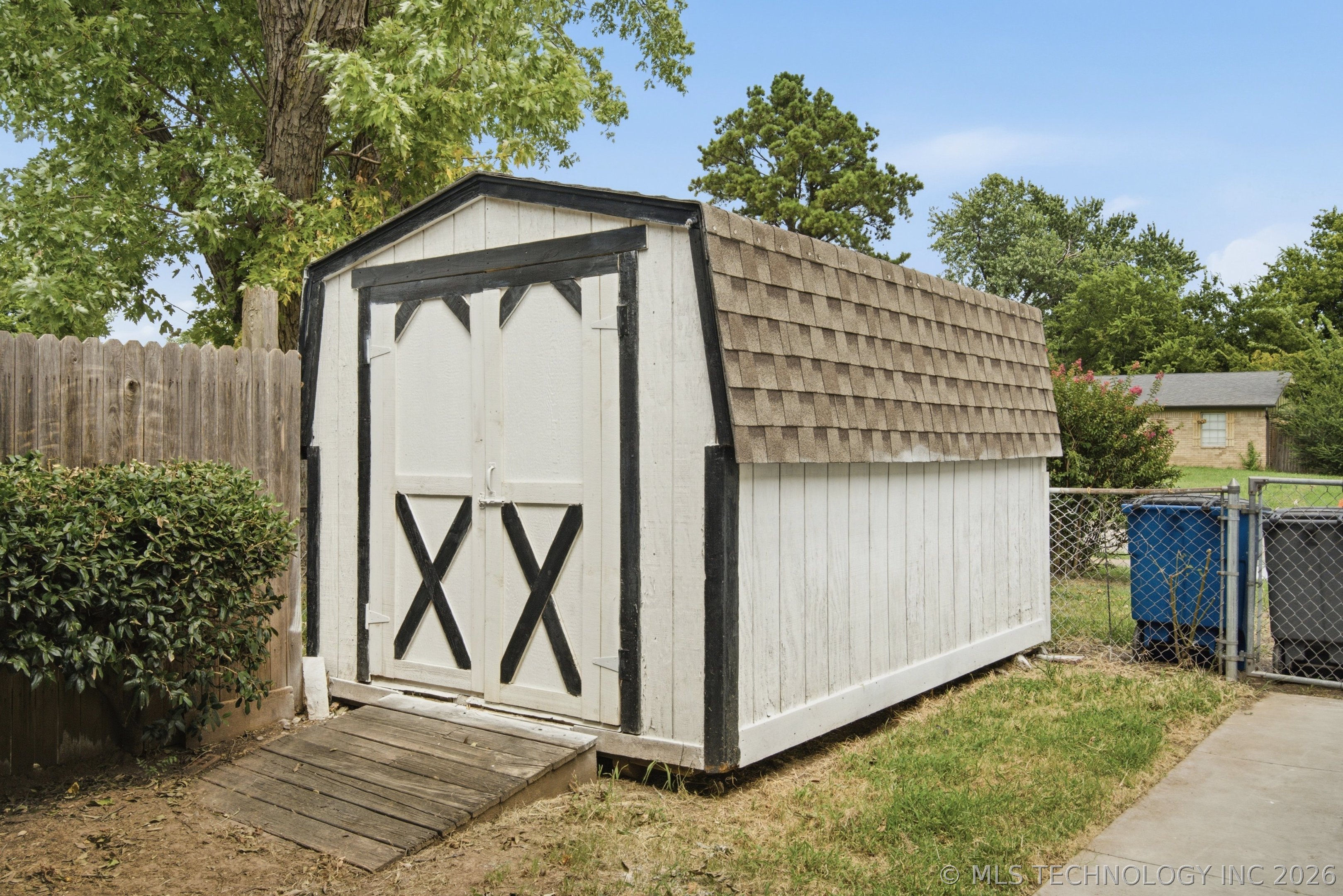 12019 E 37th Street Property Photo 27