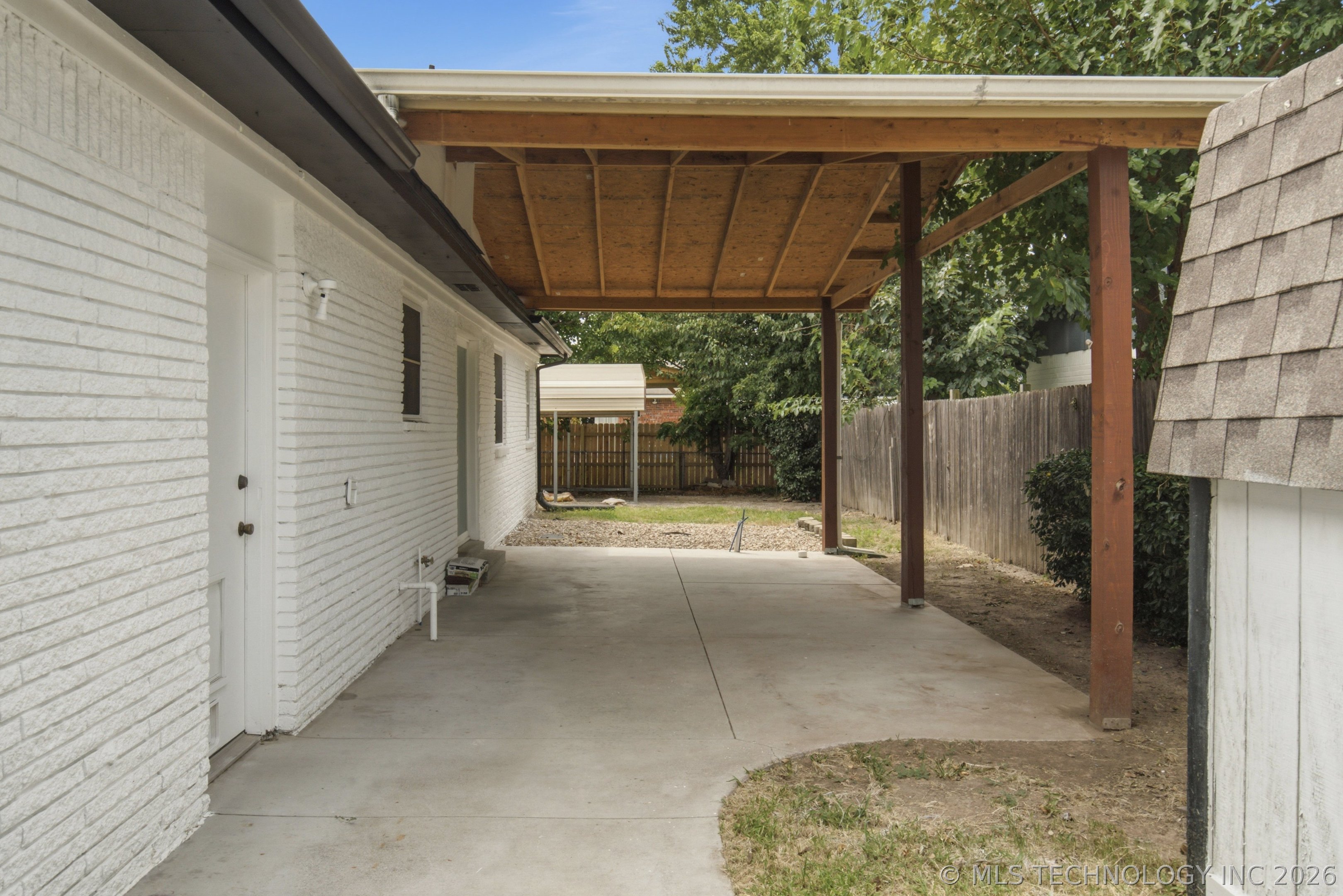 12019 E 37th Street Property Photo 28