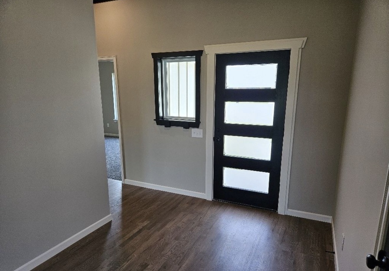 10413 E 132 Street Property Photo 3