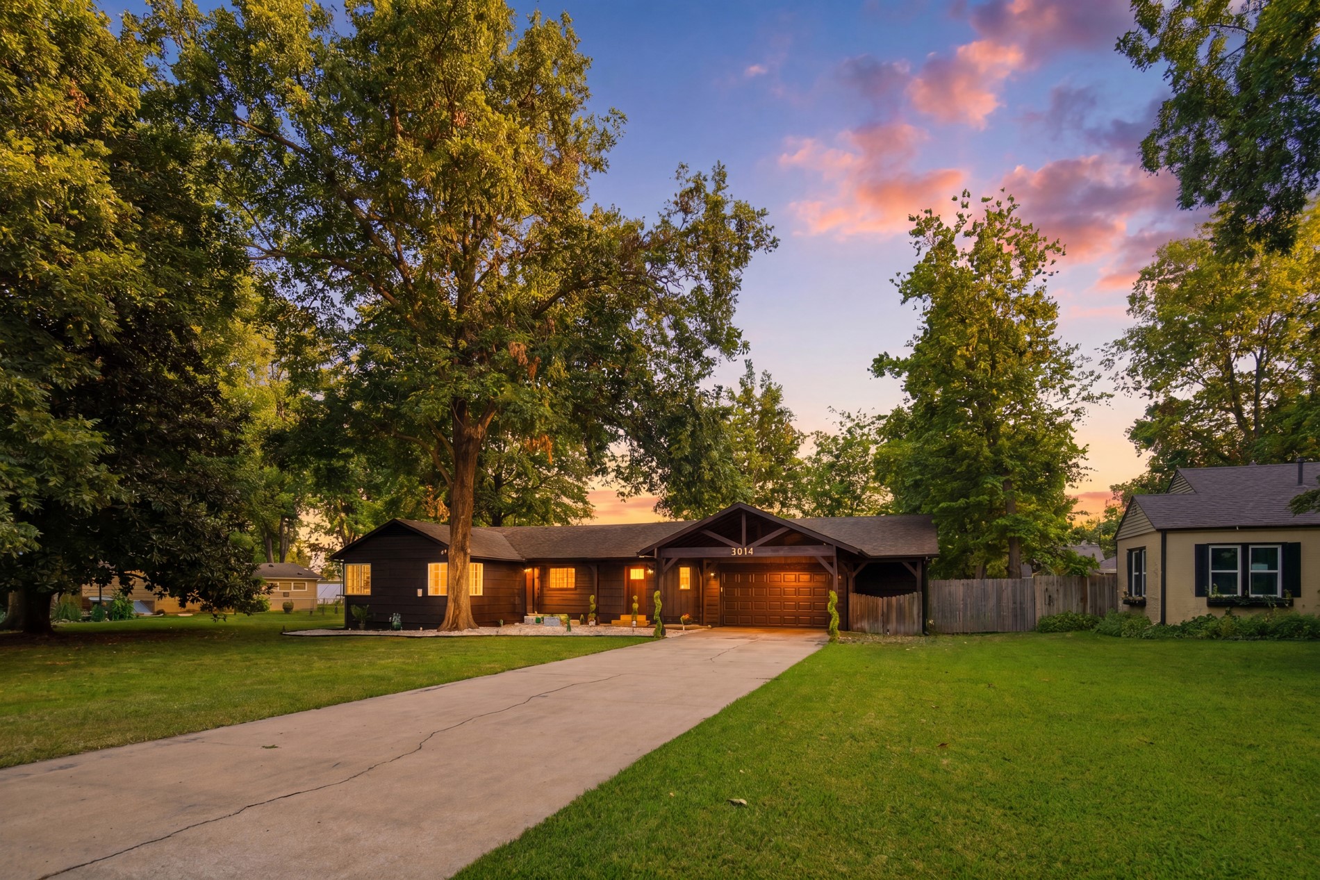 3014 E 49th Street Property Photo