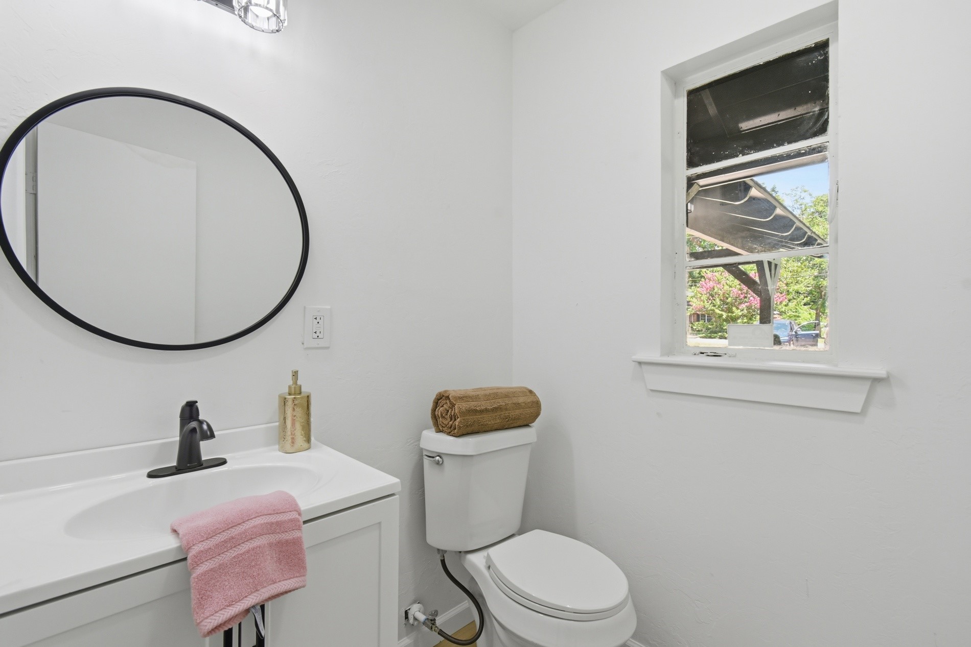 3014 E 49th Street Property Photo 41