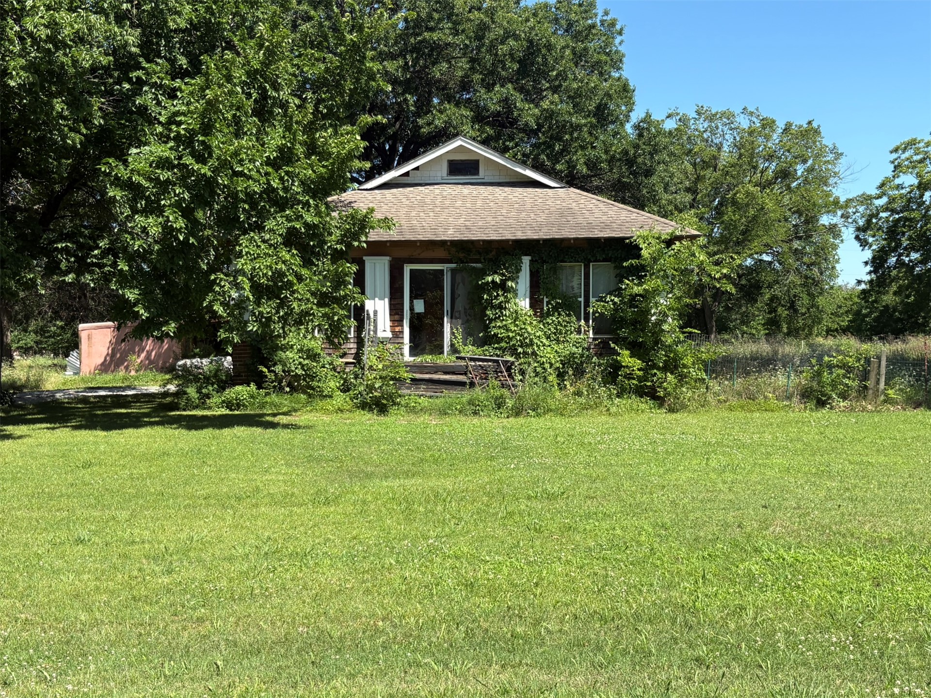 204 Olive Street Property Photo 1