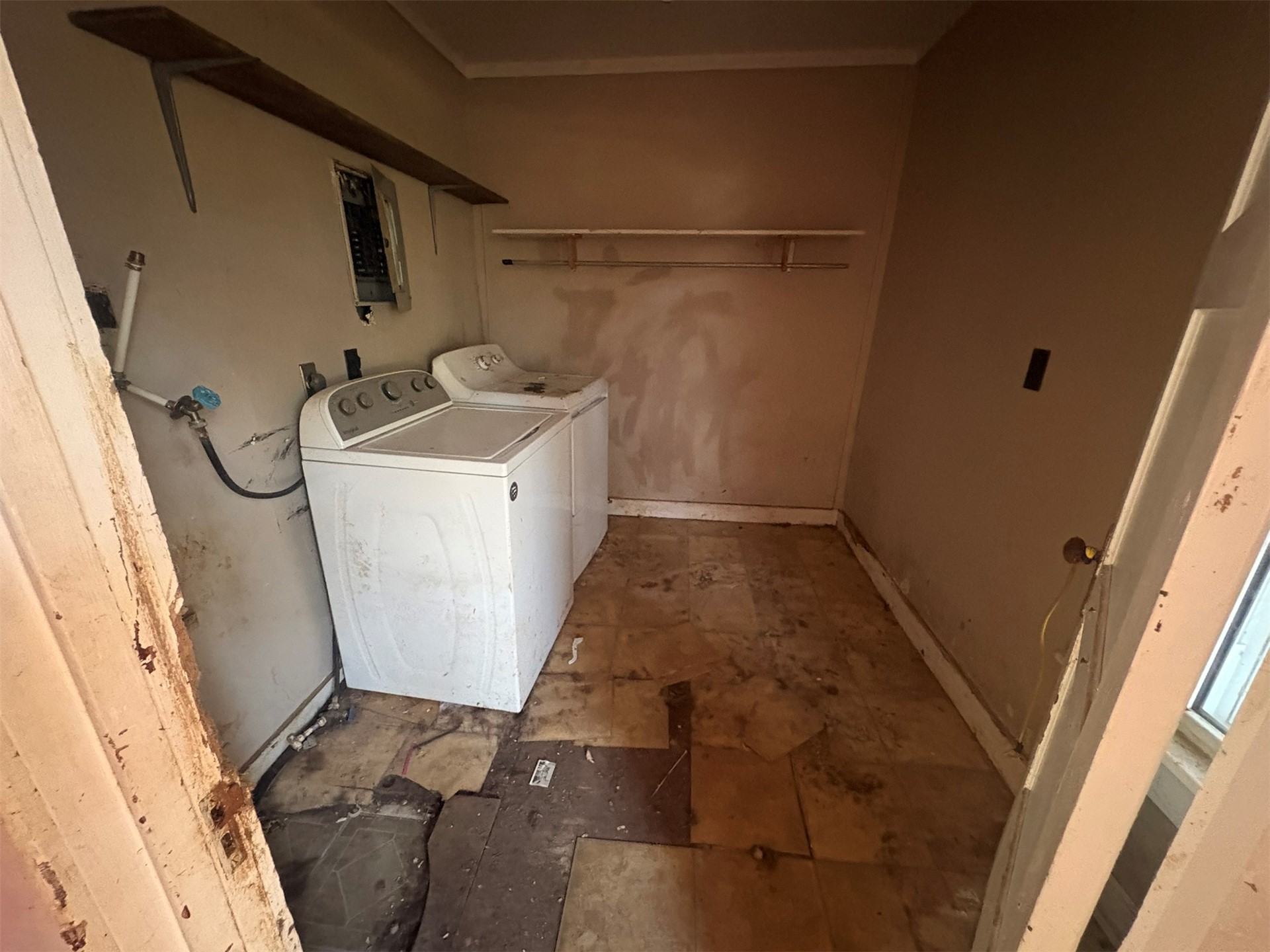 204 Olive Street Property Photo 8
