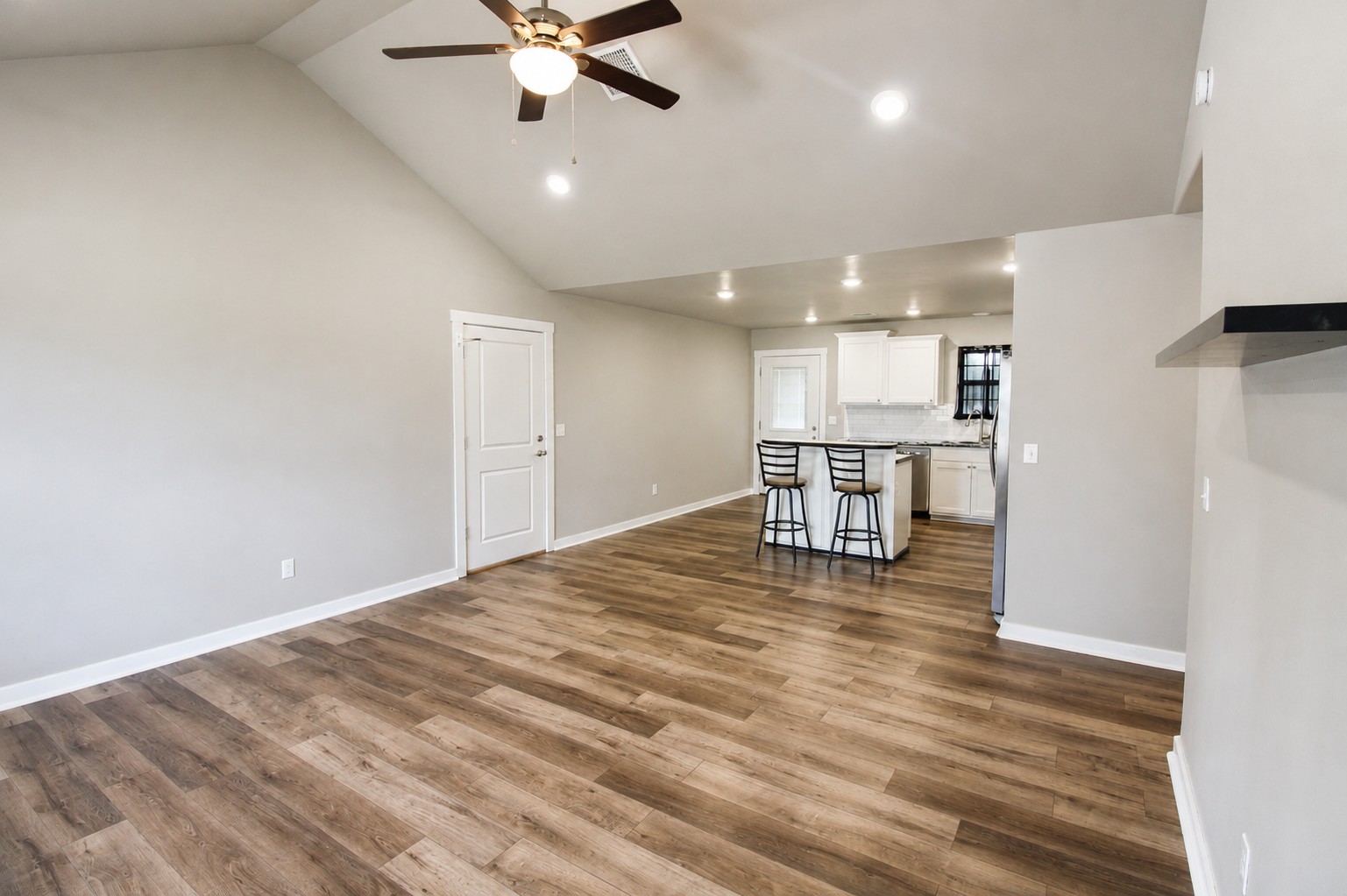 1420 N Jones Avenue Property Photo 11
