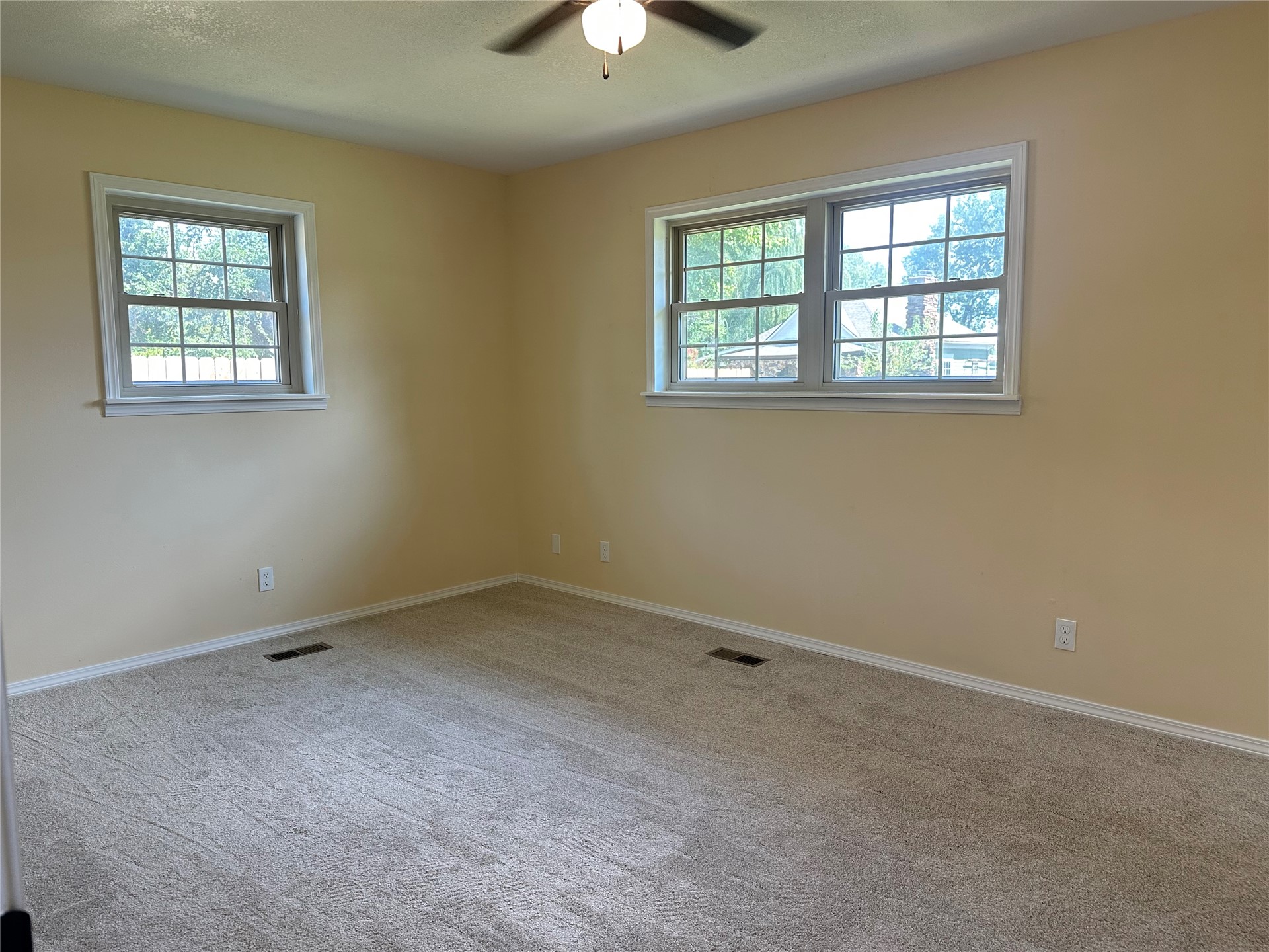 1317 E Hickory Street Property Photo 11