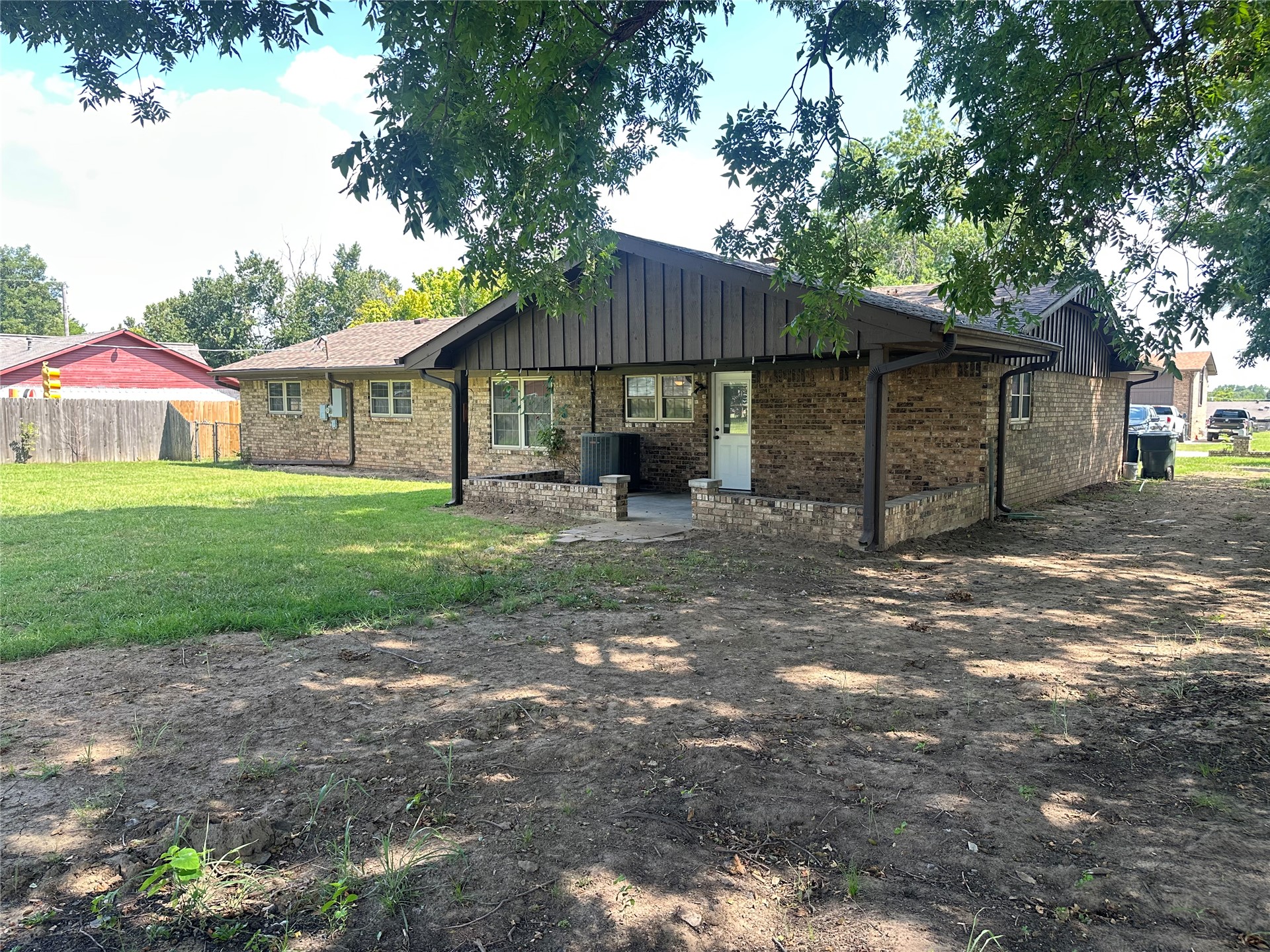 1317 E Hickory Street Property Photo 19