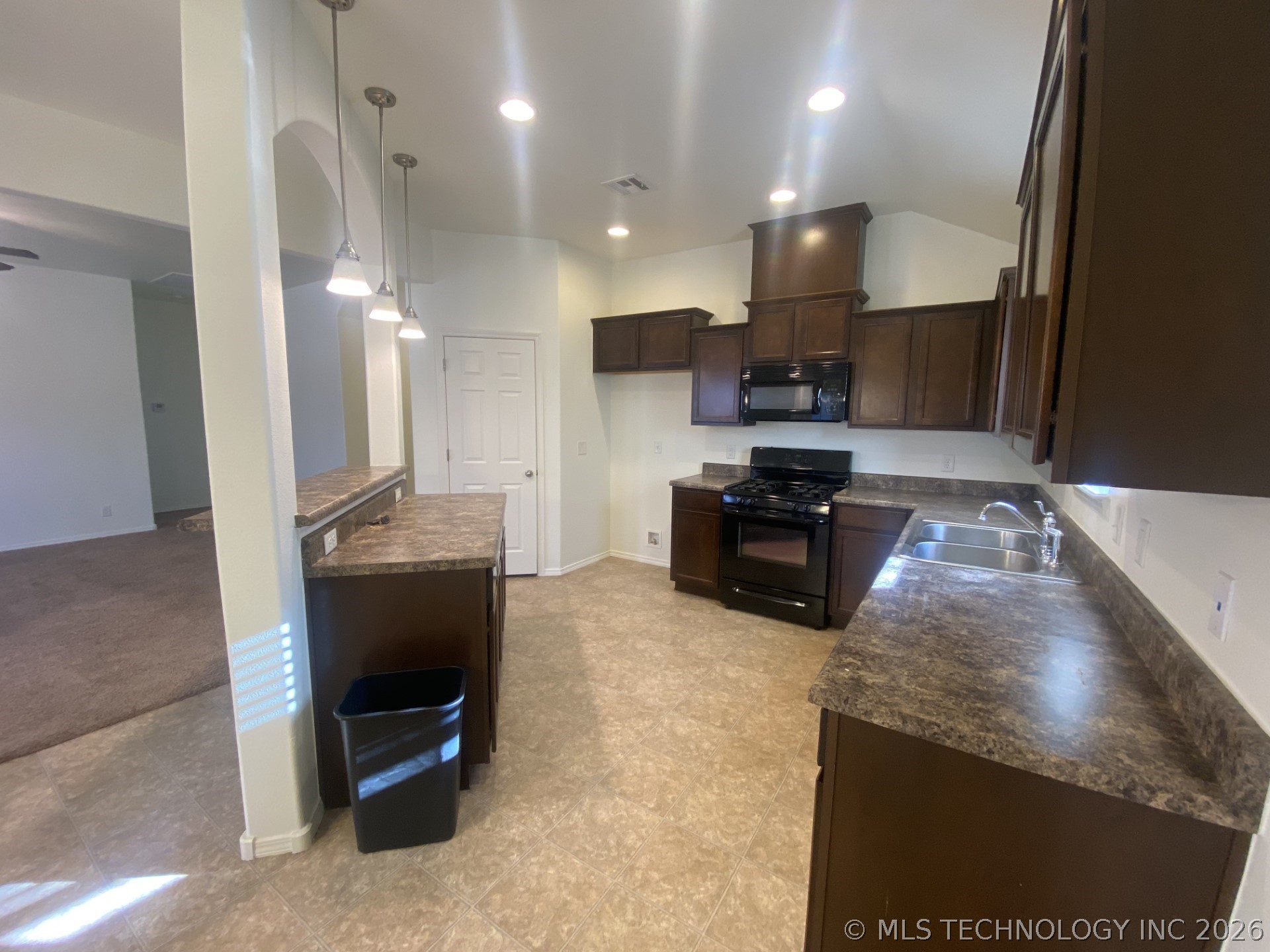 14836 S Hudson Avenue Property Photo 5