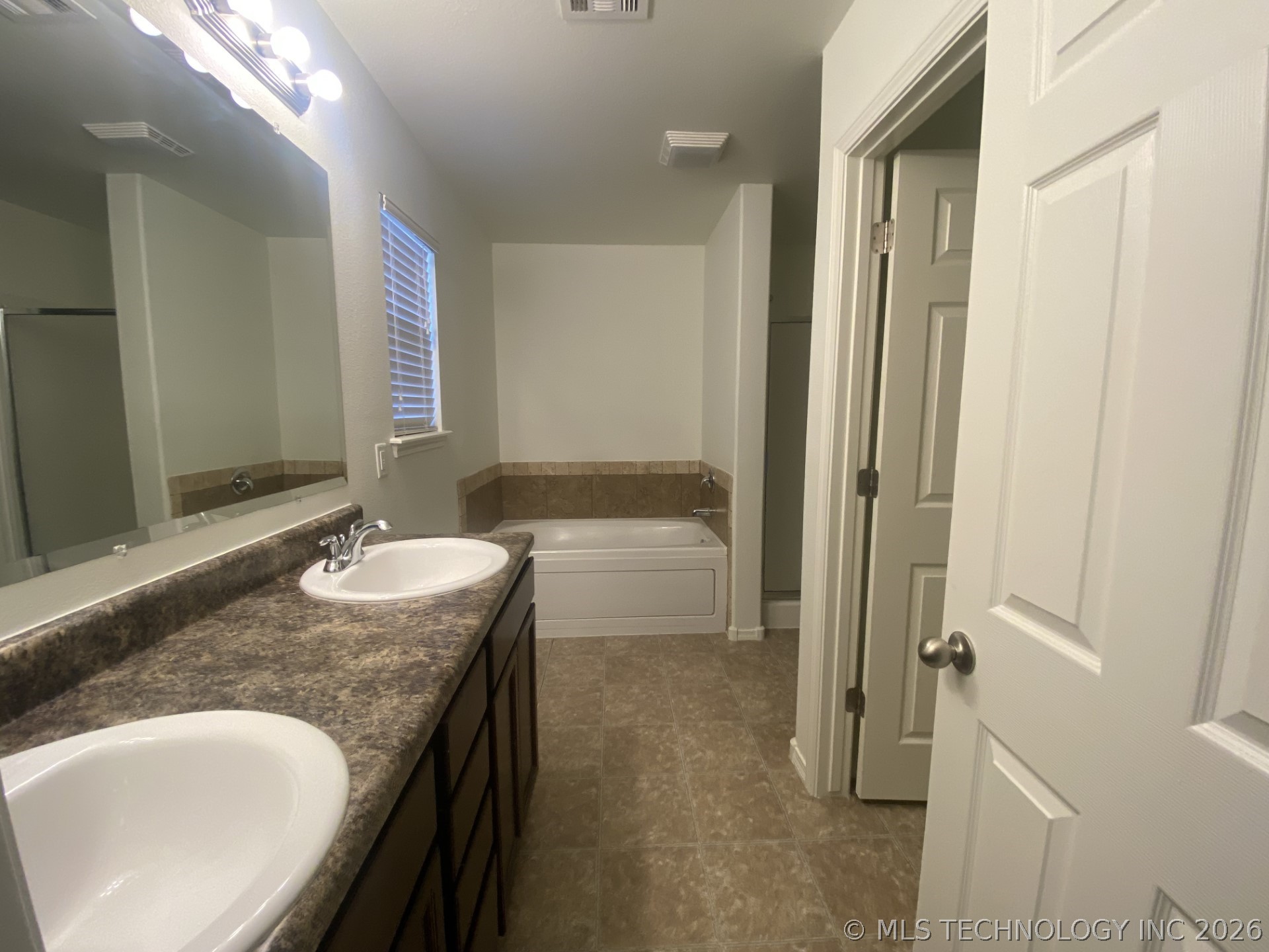 14836 S Hudson Avenue Property Photo 8