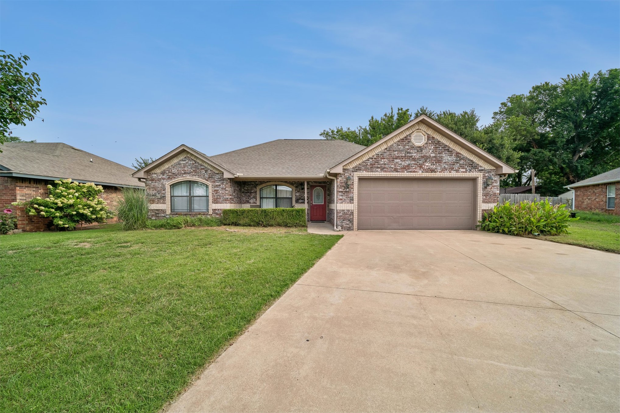 1111 Crozier St Property Photo 1
