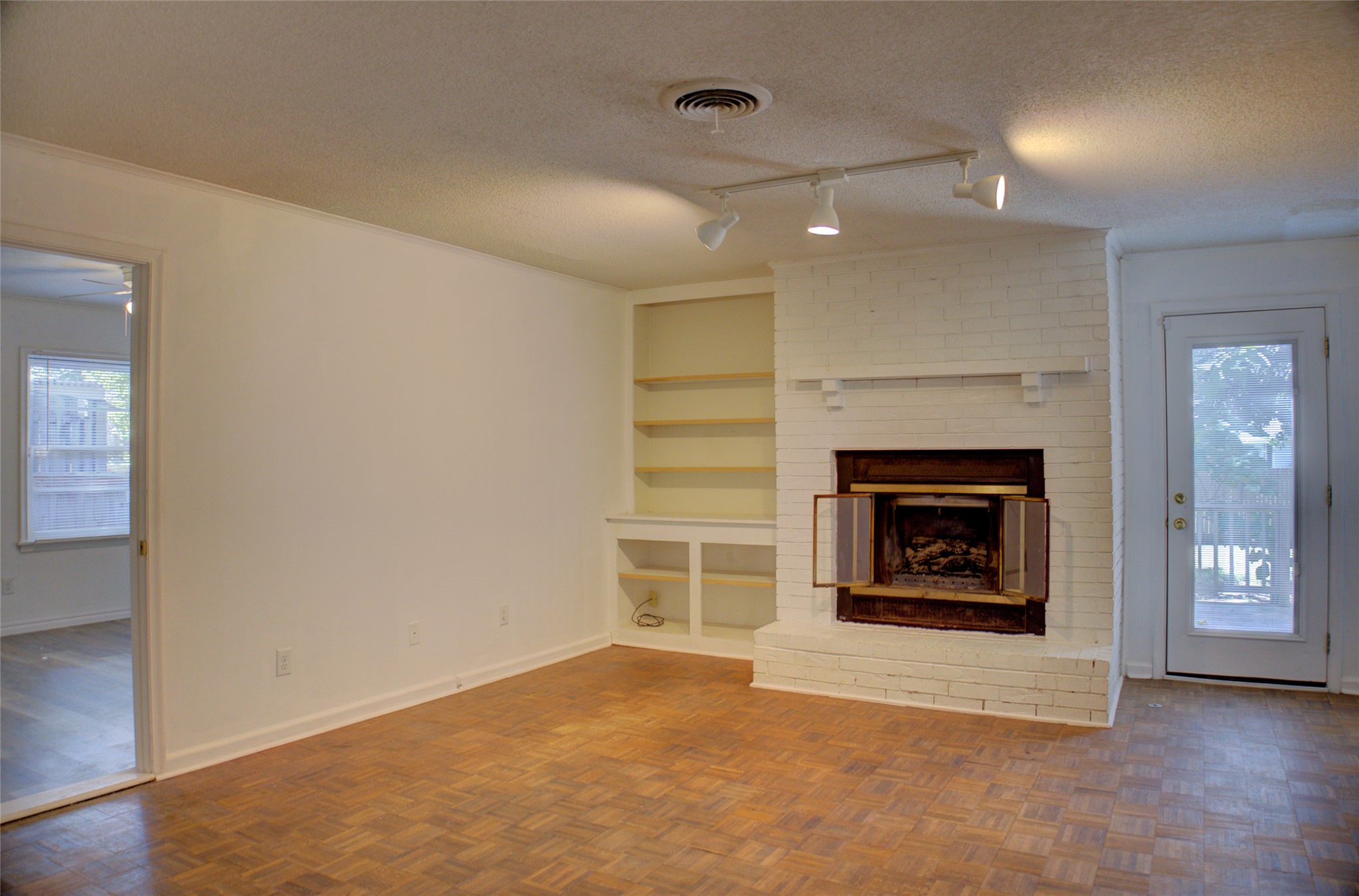 3922 E 34th Street Property Photo 19