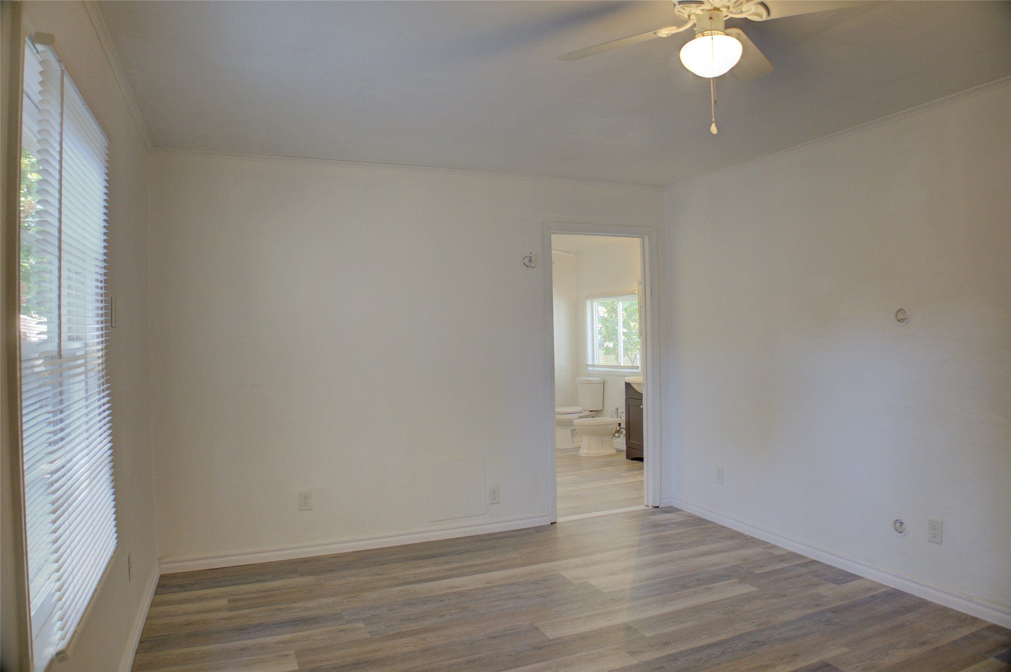 3922 E 34th Street Property Photo 24