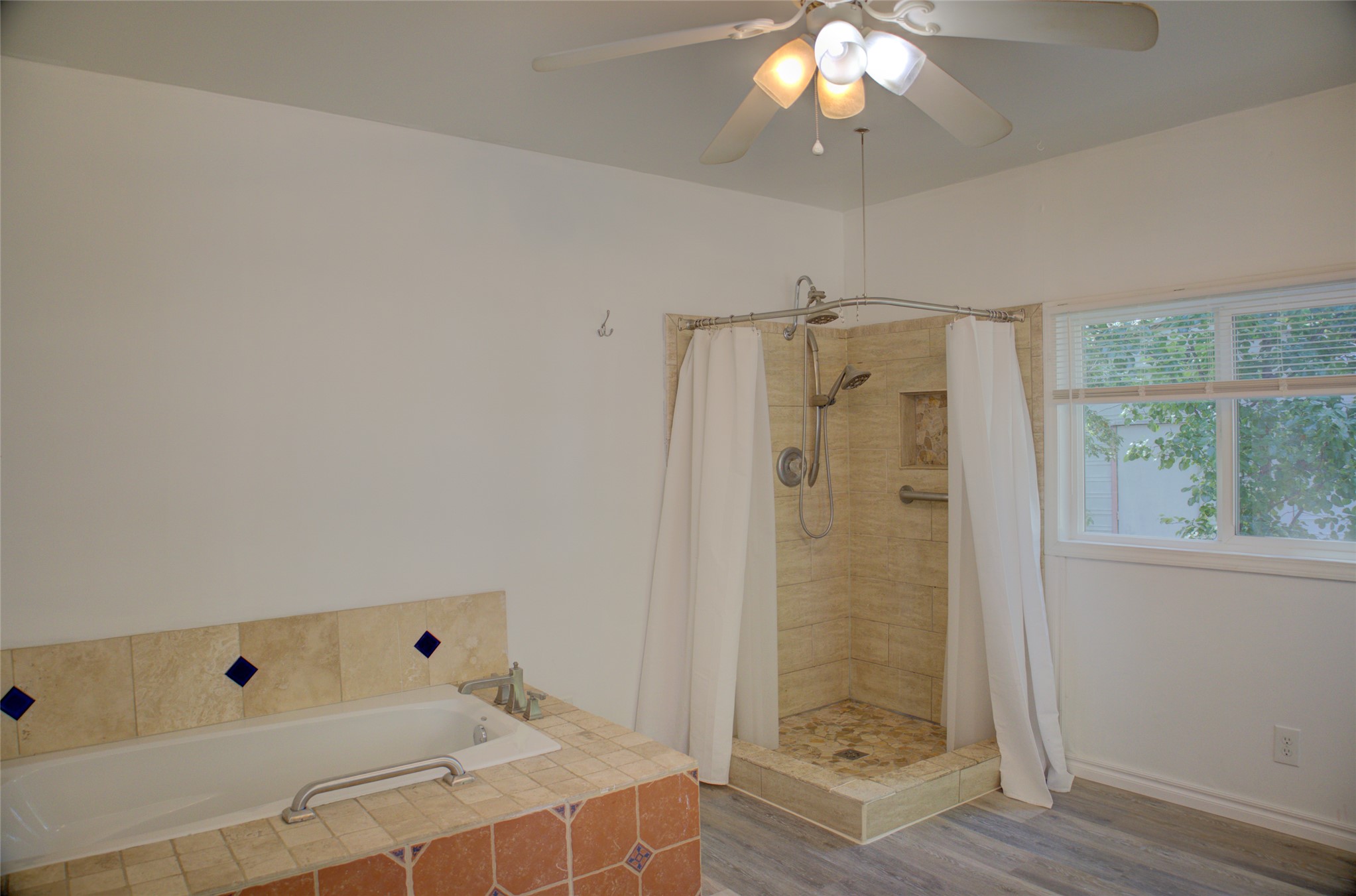 3922 E 34th Street Property Photo 26
