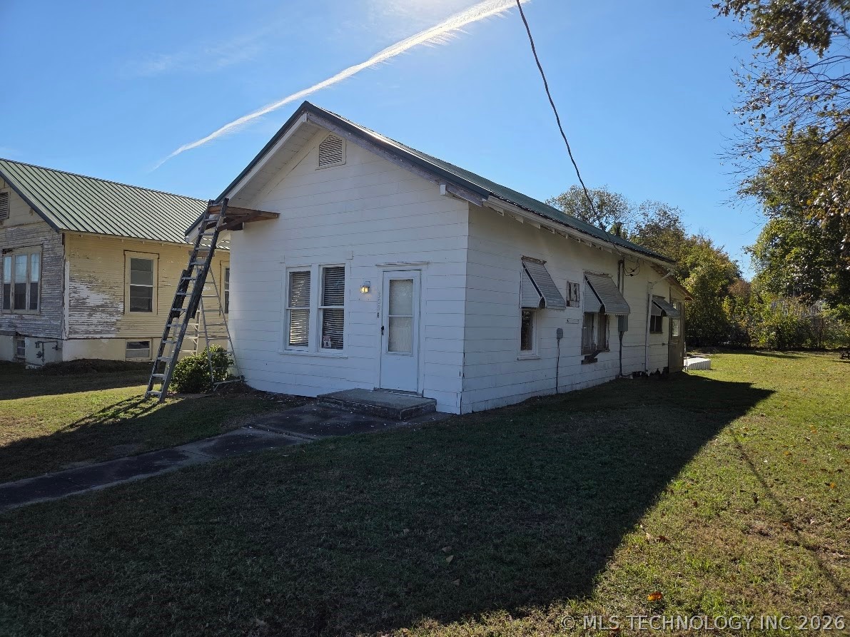309 W Foley Property Photo 3