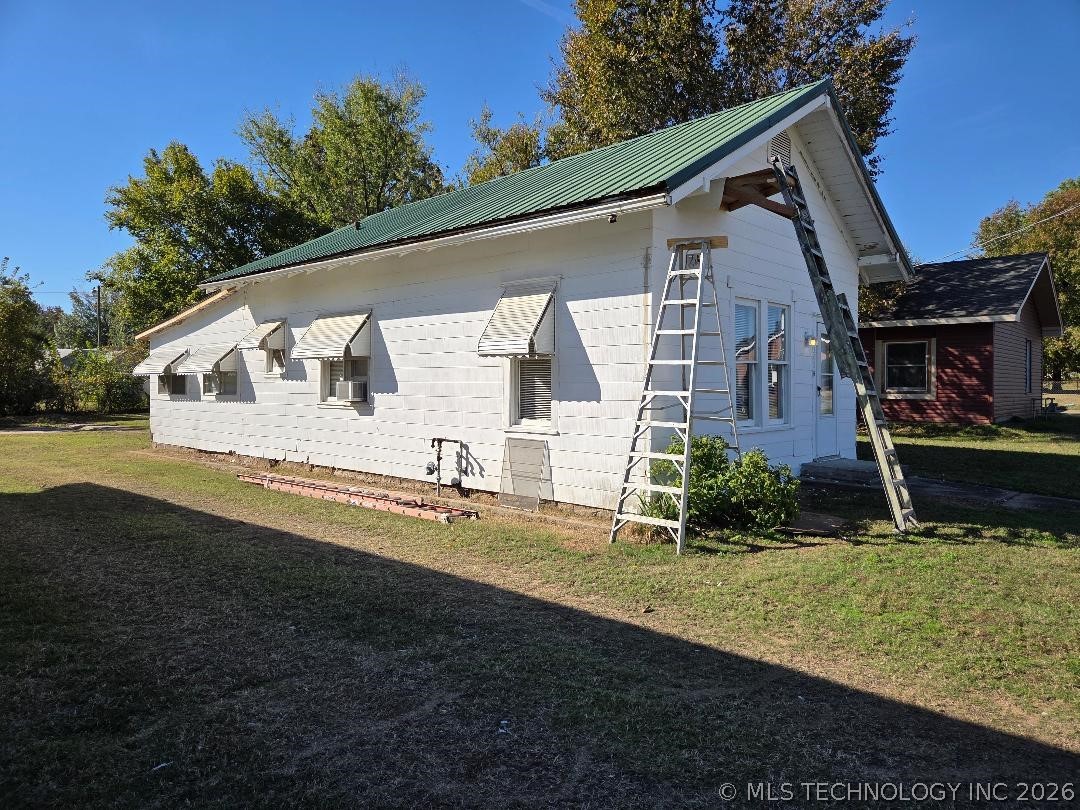 309 W Foley Property Photo 6