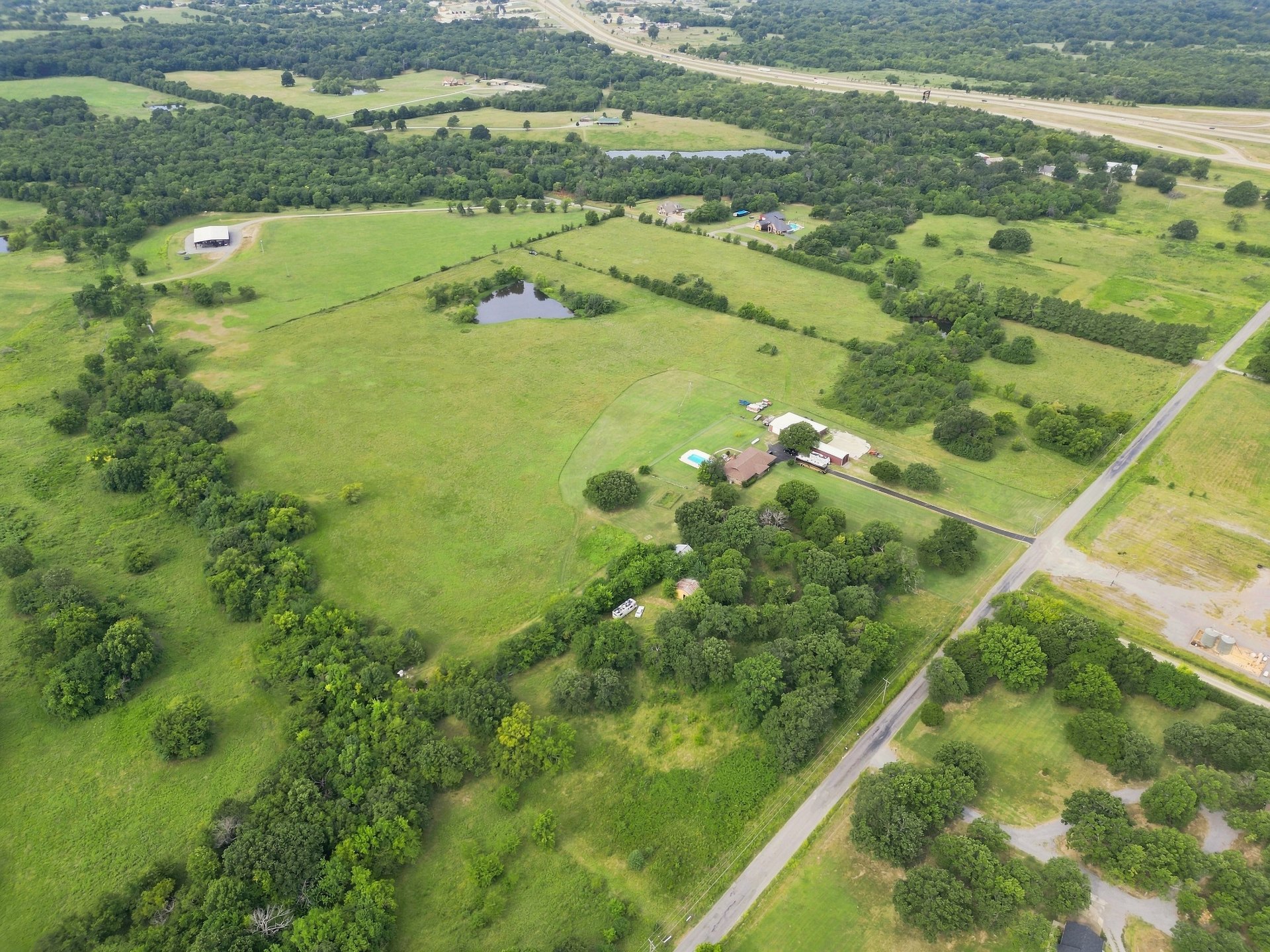 616 E Hereford Lane Property Photo 12