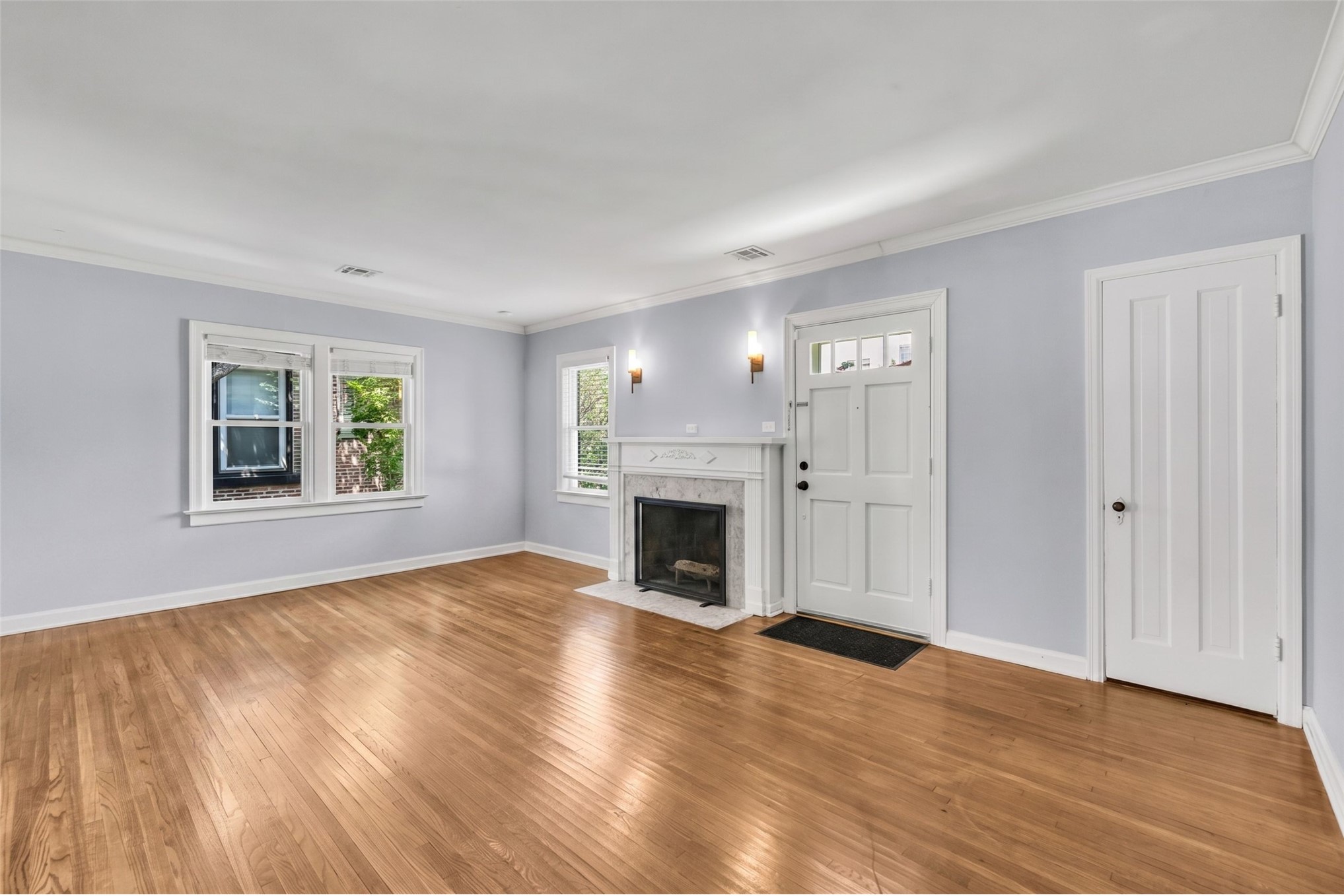 1208 S Columbia Avenue Property Photo 4