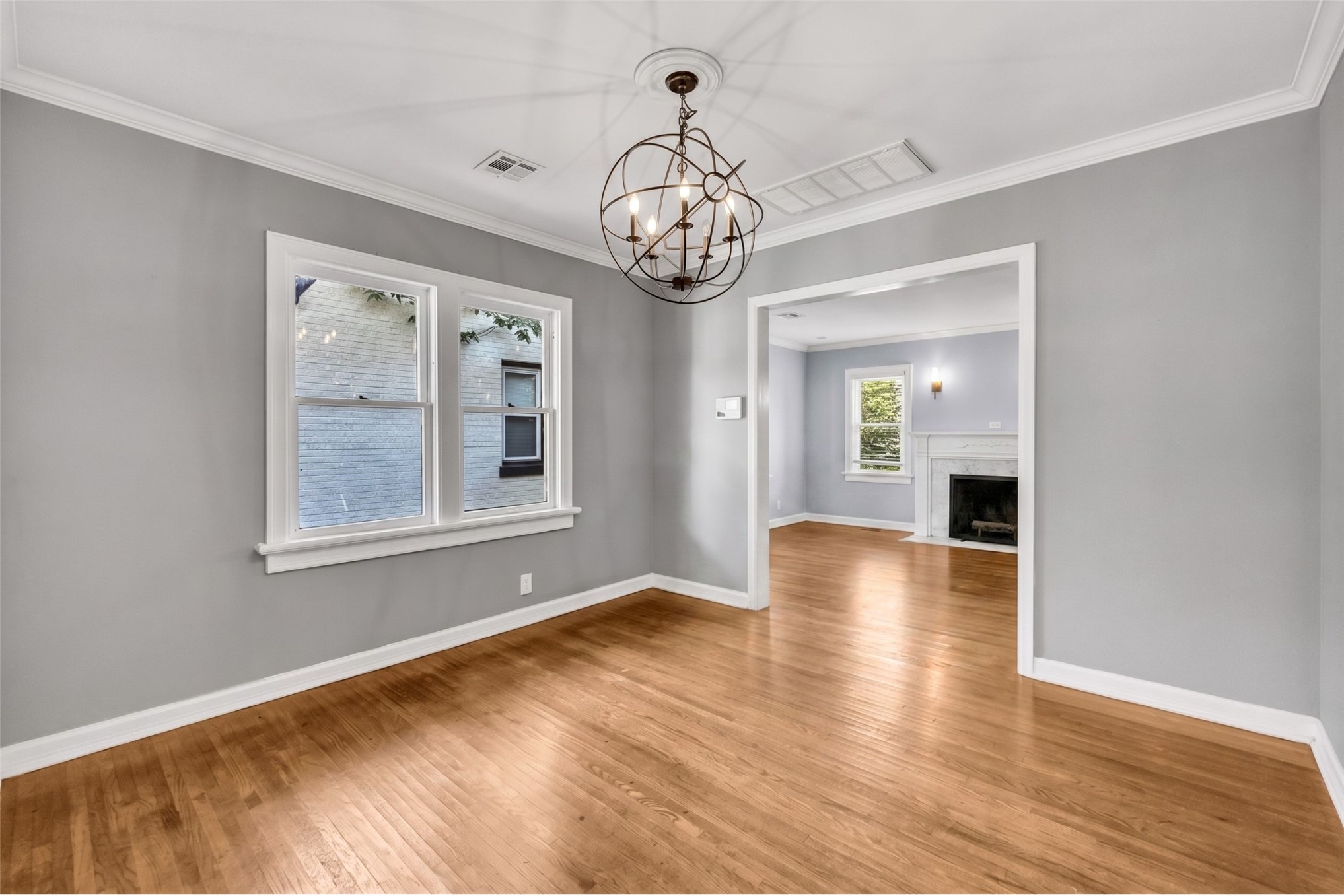 1208 S Columbia Avenue Property Photo 7