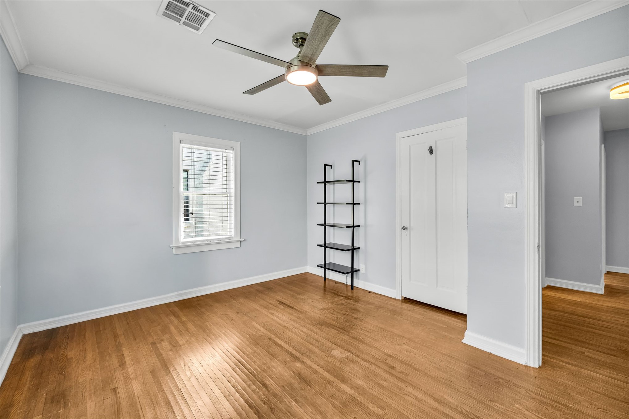 1208 S Columbia Avenue Property Photo 15