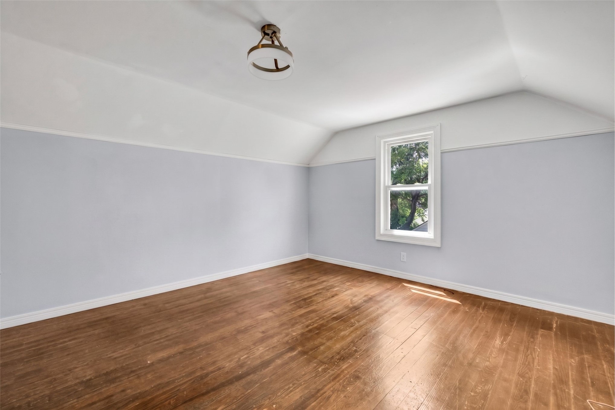 1208 S Columbia Avenue Property Photo 20