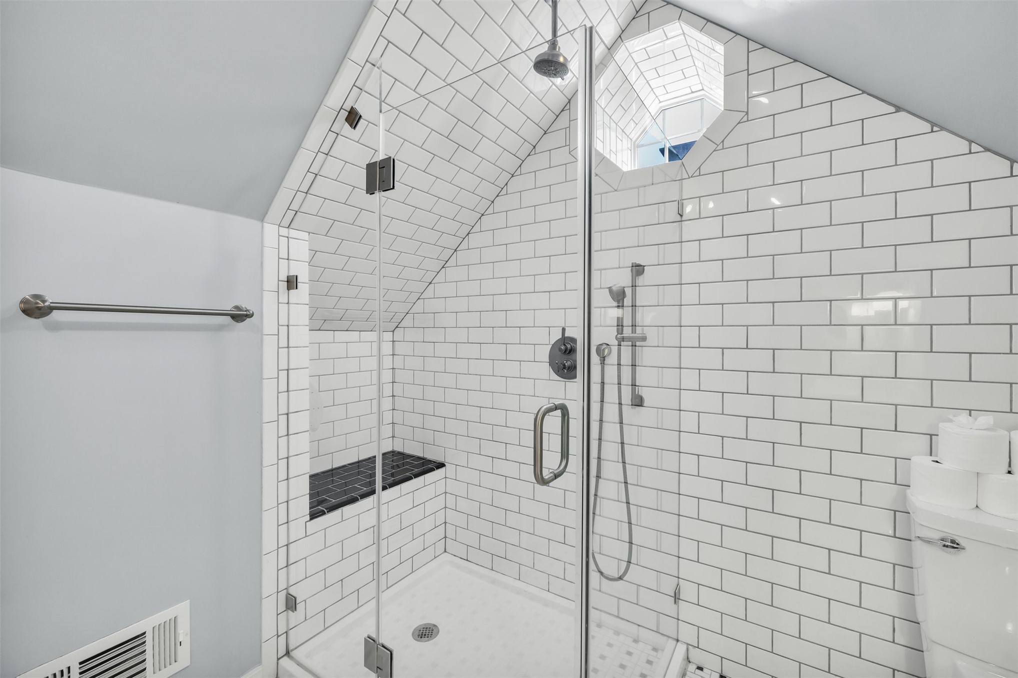 1208 S Columbia Avenue Property Photo 23