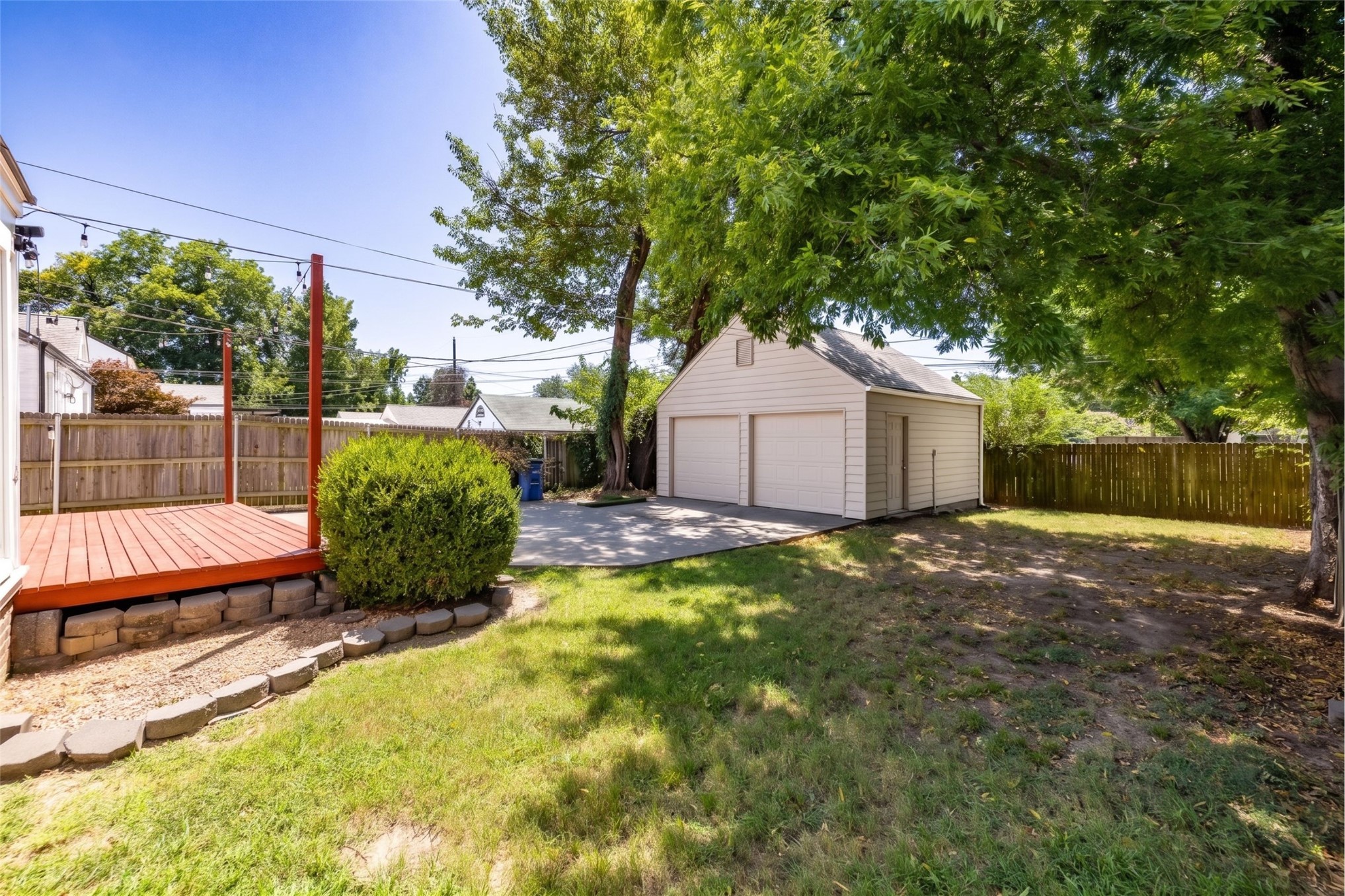 1208 S Columbia Avenue Property Photo 27