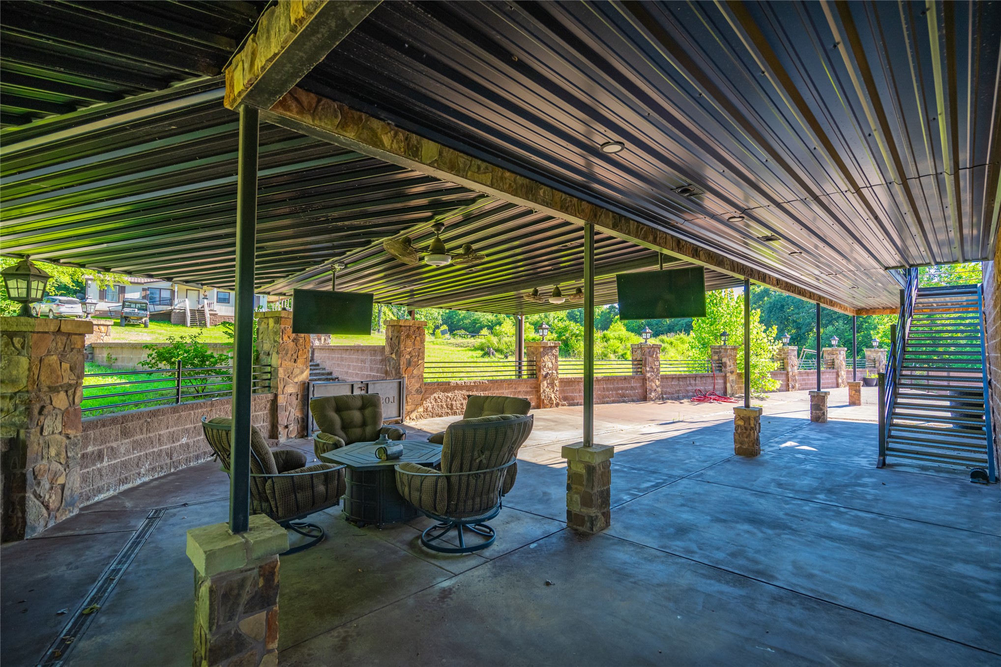 2502 N 386 Road Property Photo 17