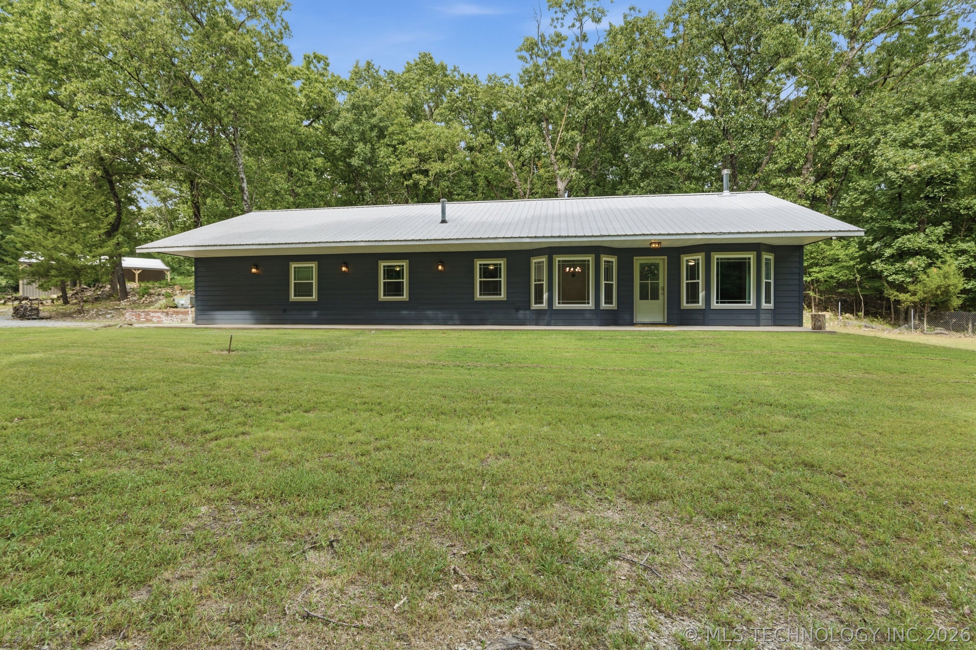 6430 E 560 Property Photo 2