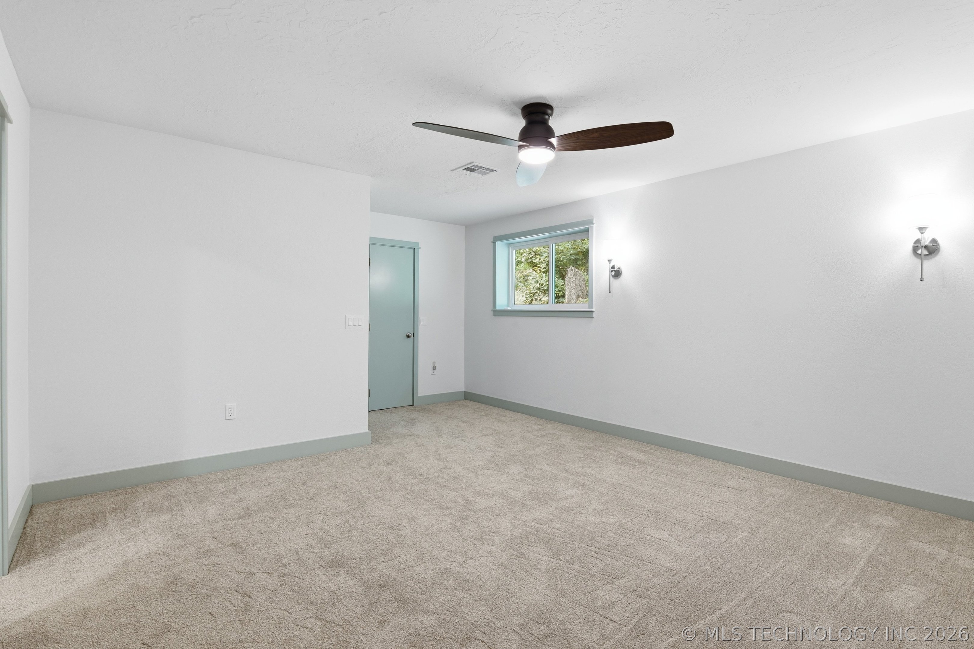 6430 E 560 Property Photo 16