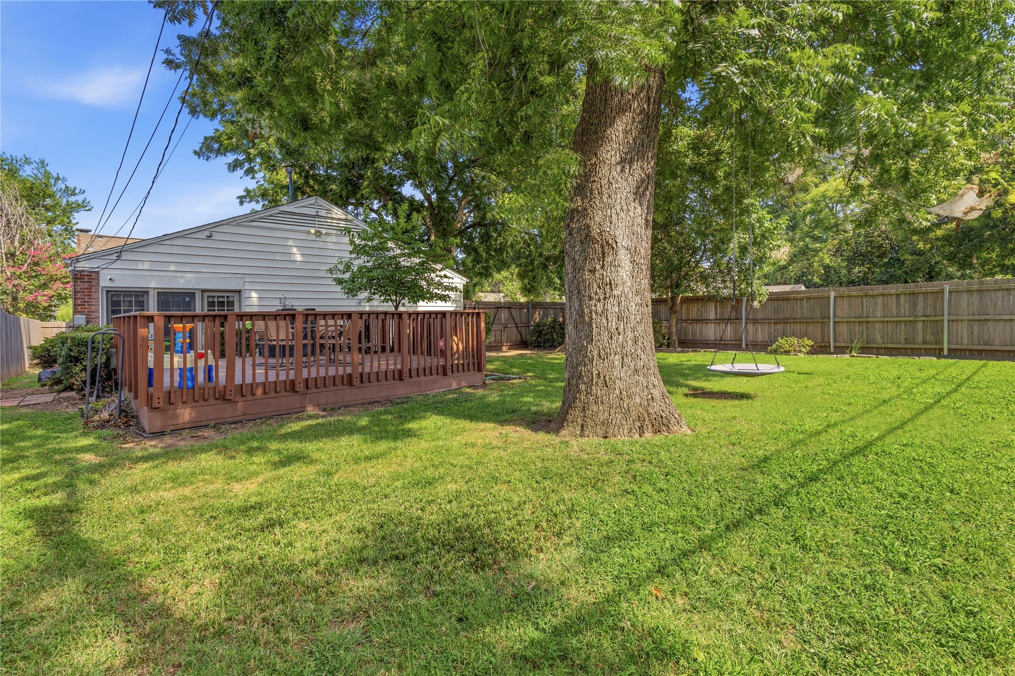 1348 S College Avenue Property Photo 29