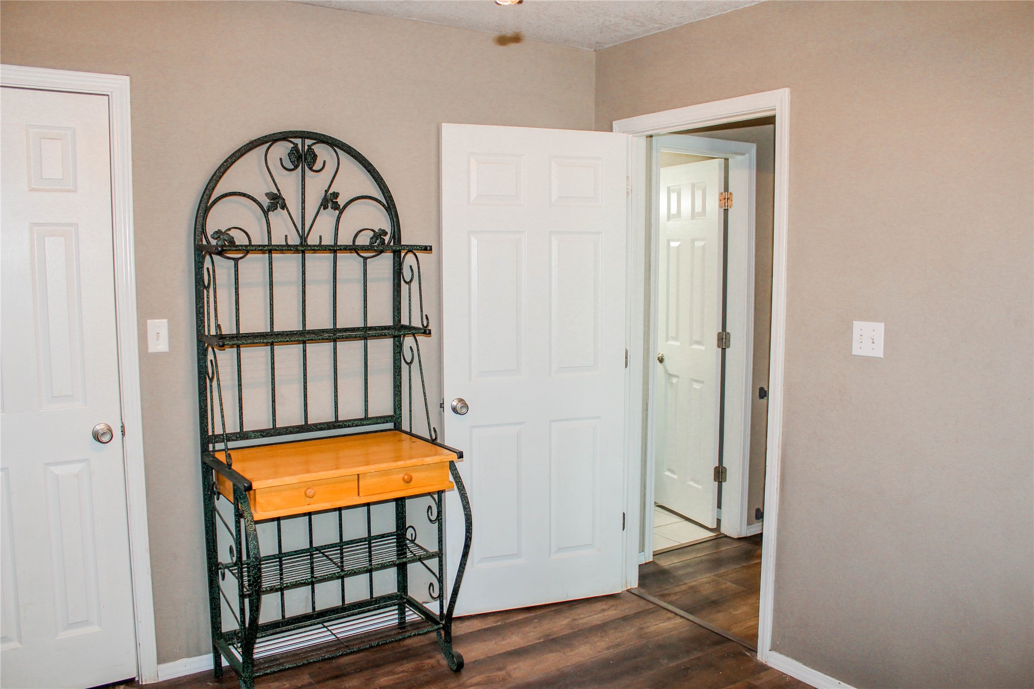 3047 Kande Property Photo 52