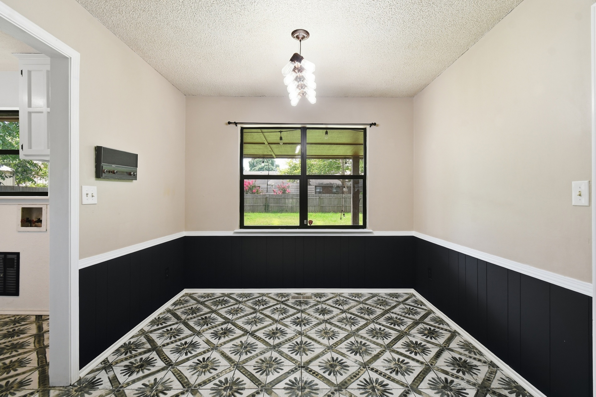 5008 E 97th Place Property Photo 17