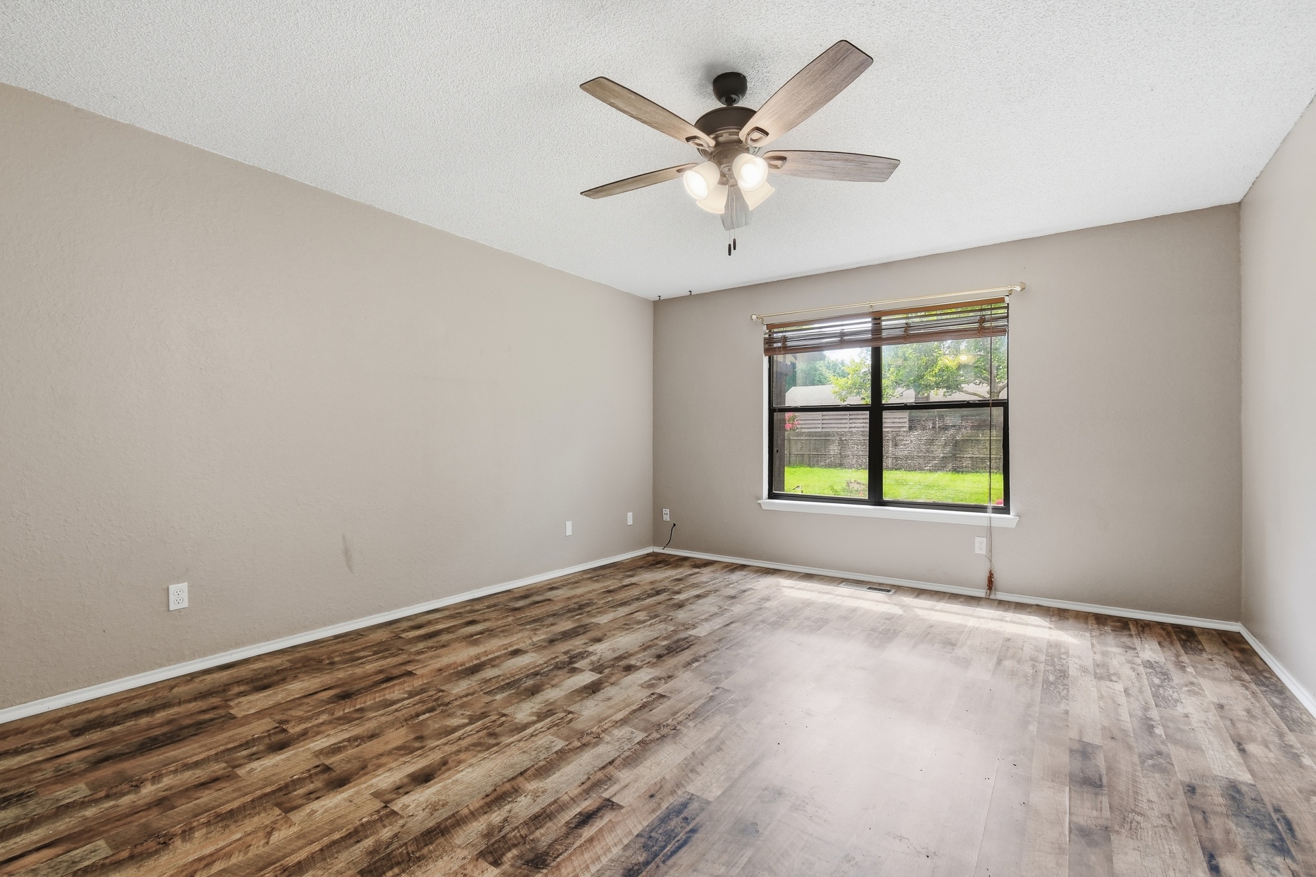 5008 E 97th Place Property Photo 39