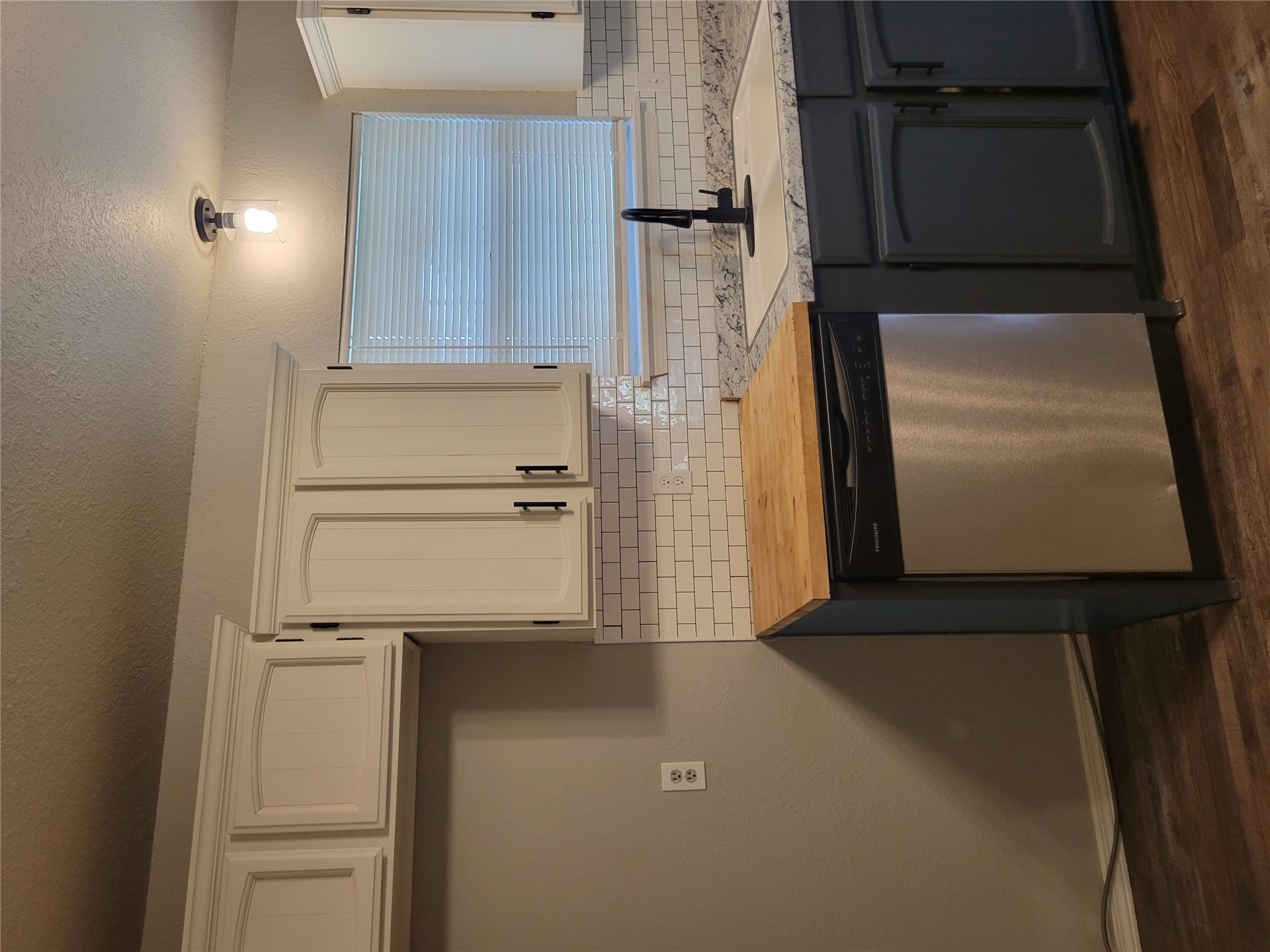 652 E Main Street Property Photo 5