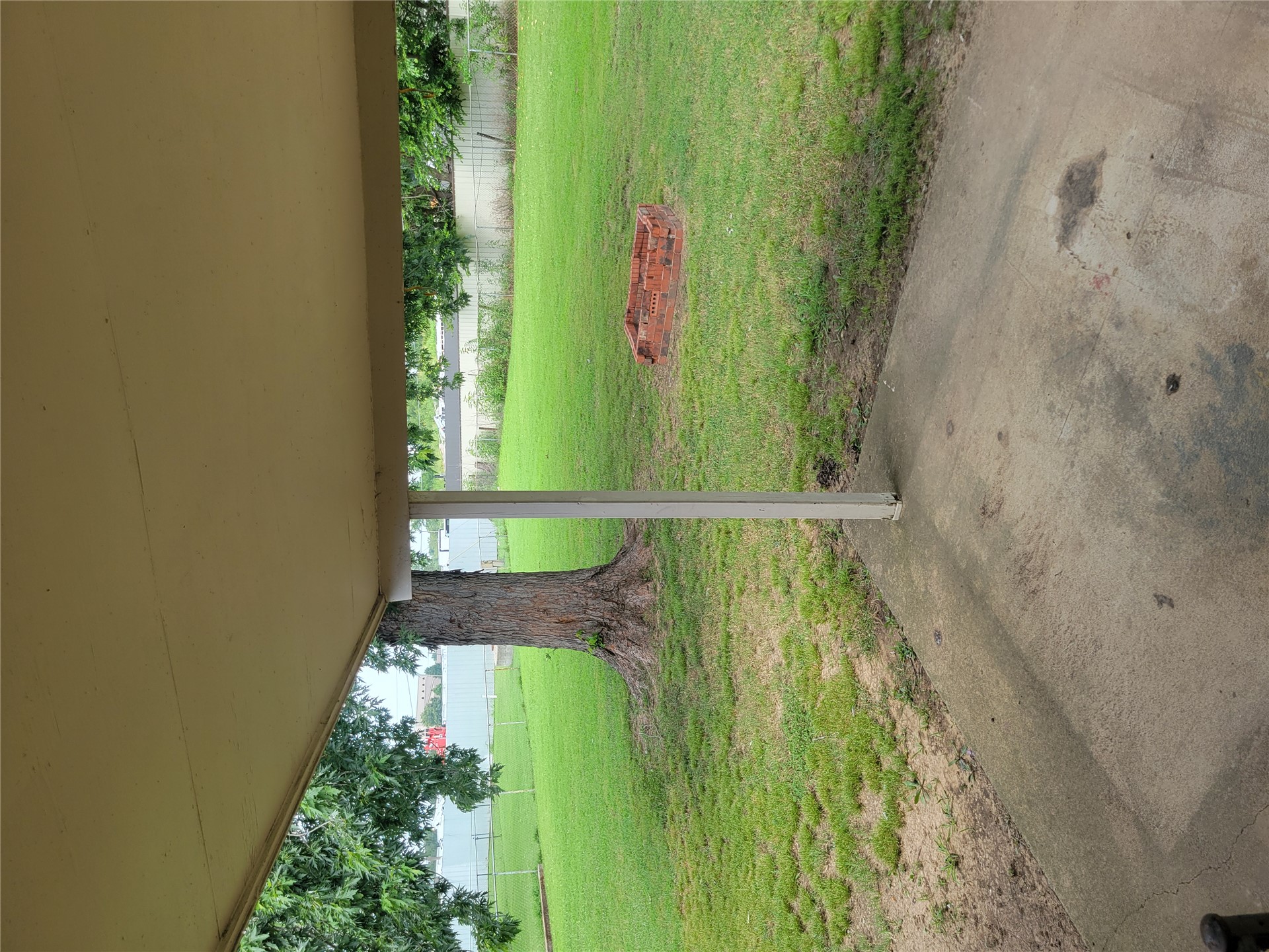 652 E Main Street Property Photo 15