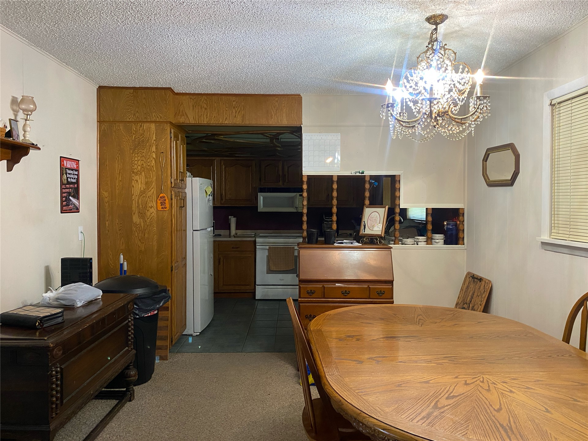 912 S Thompson Avenue Property Photo 4