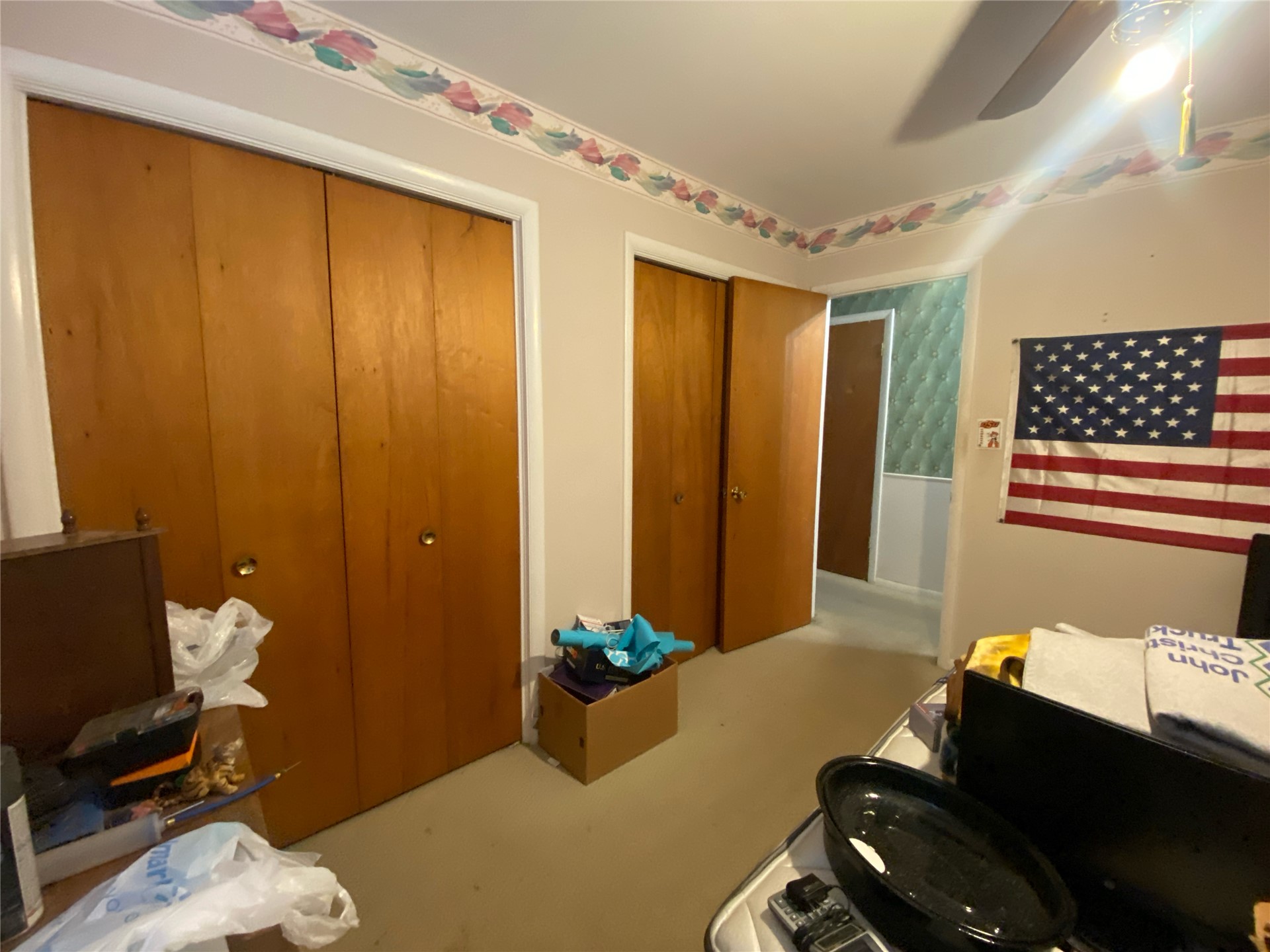 912 S Thompson Avenue Property Photo 11