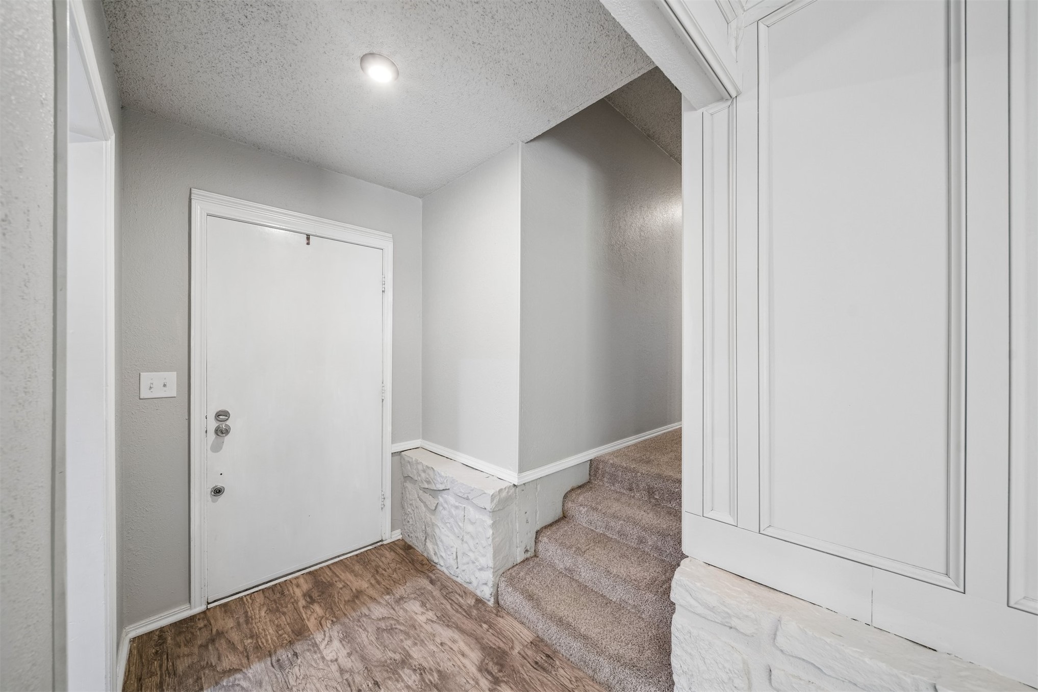 8225 Wright Place Property Photo 3