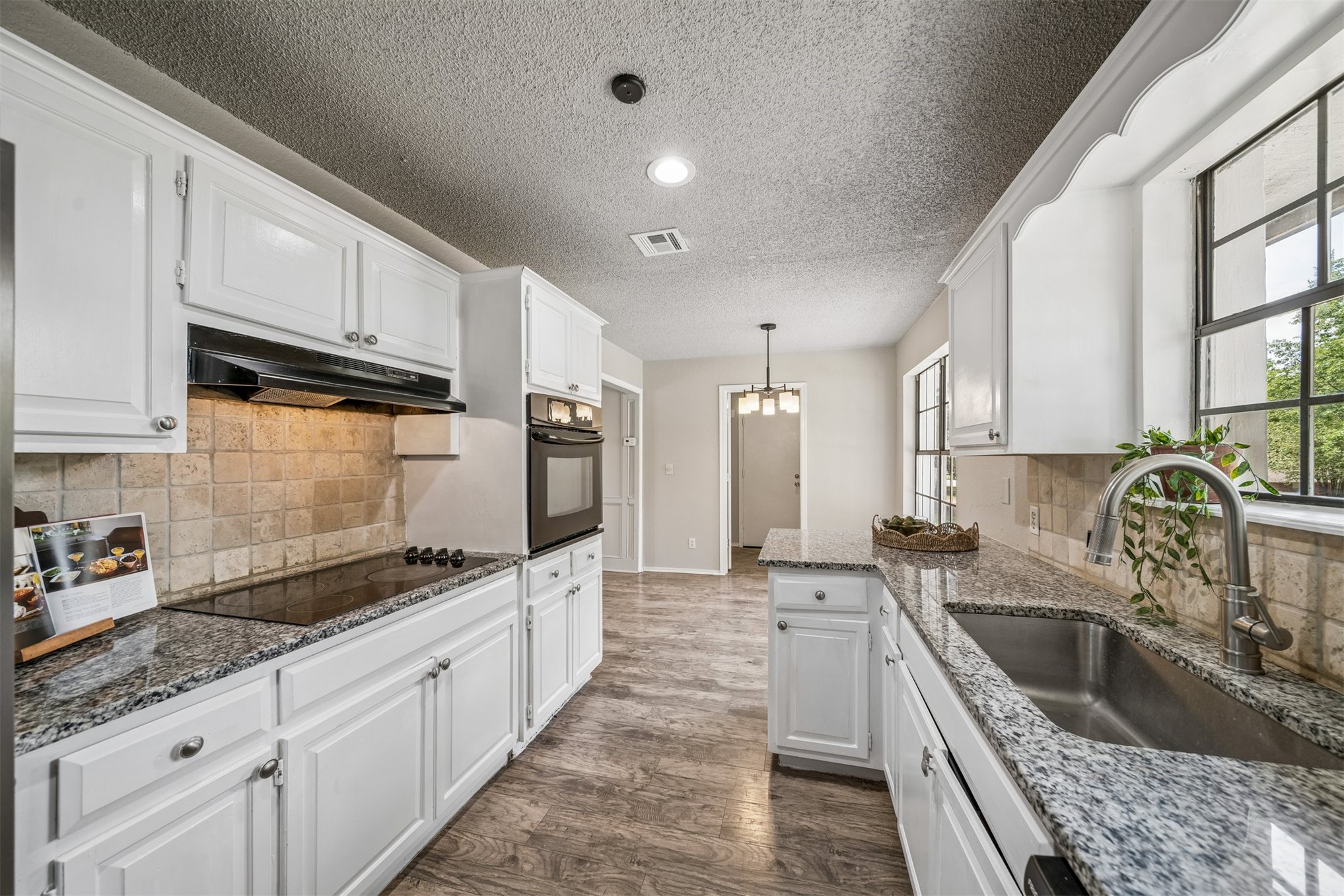 8225 Wright Place Property Photo 5