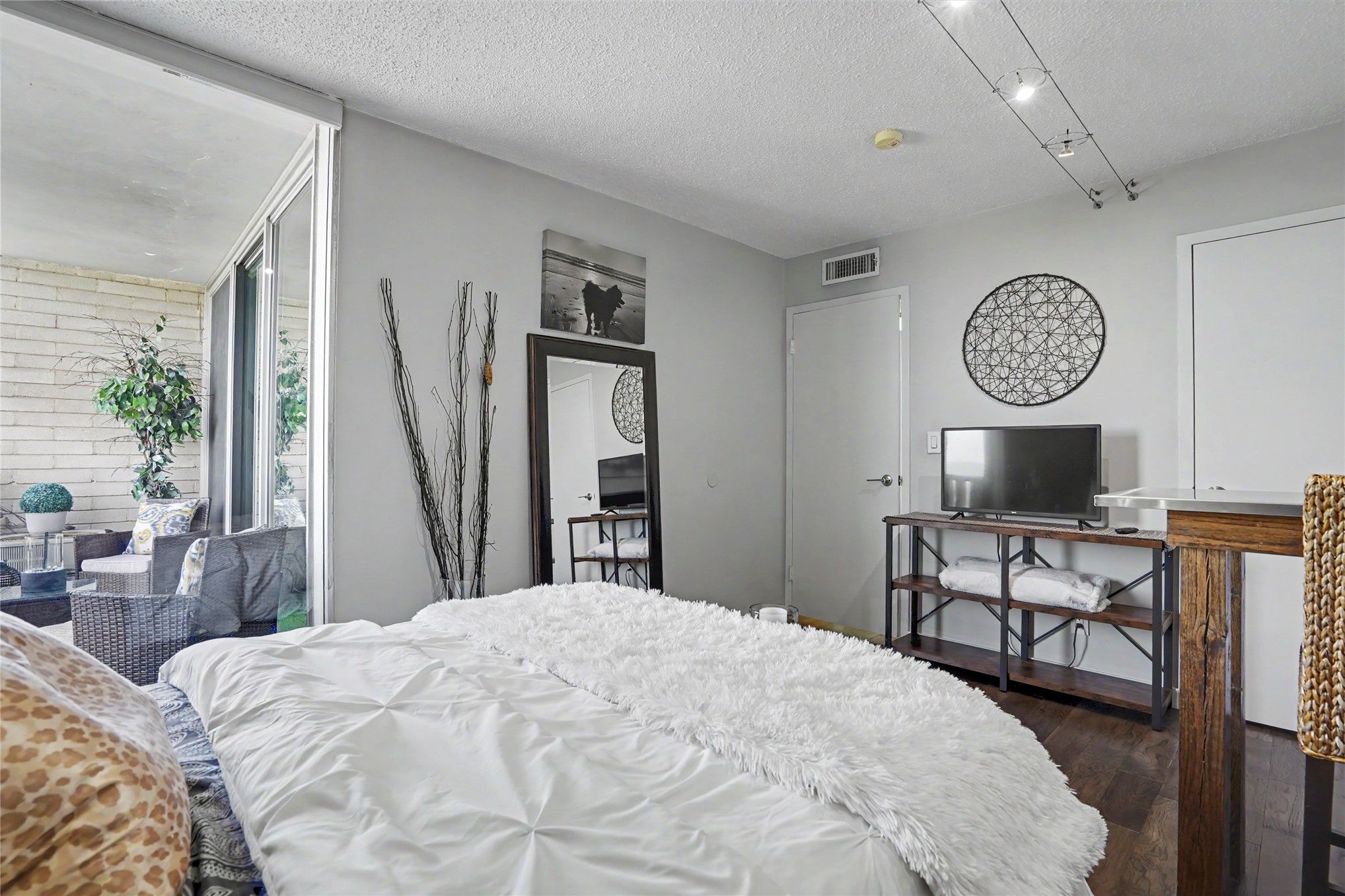 1502 S Boulder Avenue 12d Property Photo 16
